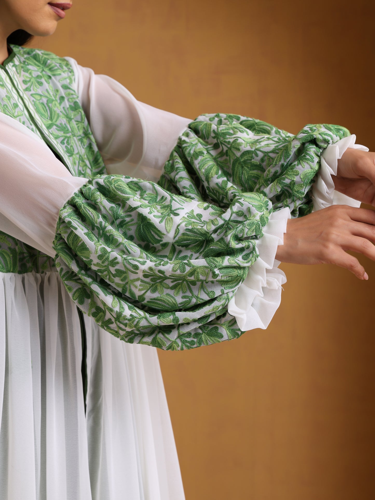 Sehar Green & White Abaya