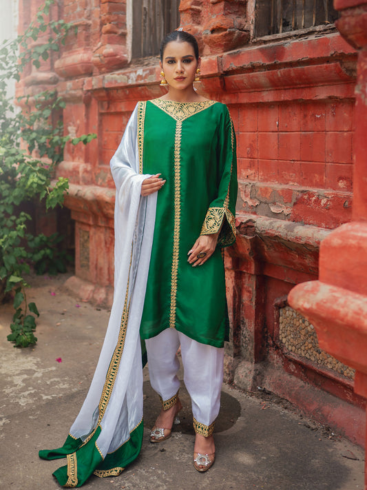 Ghazal Green & White Suit Set