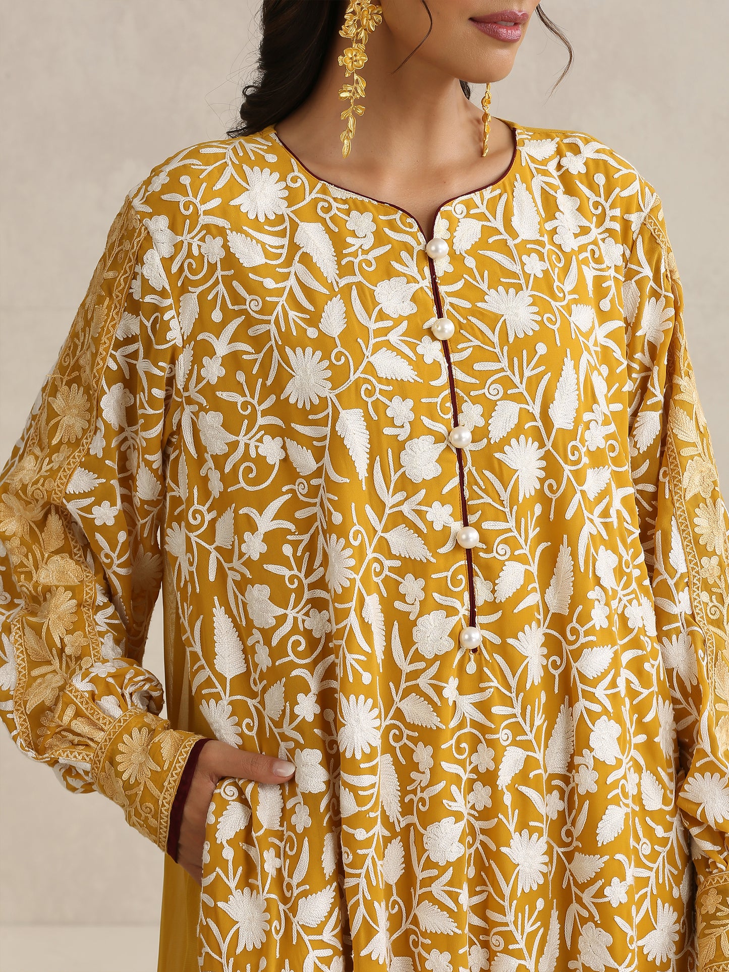 Nargis Mustard & White Abaya with Sheila