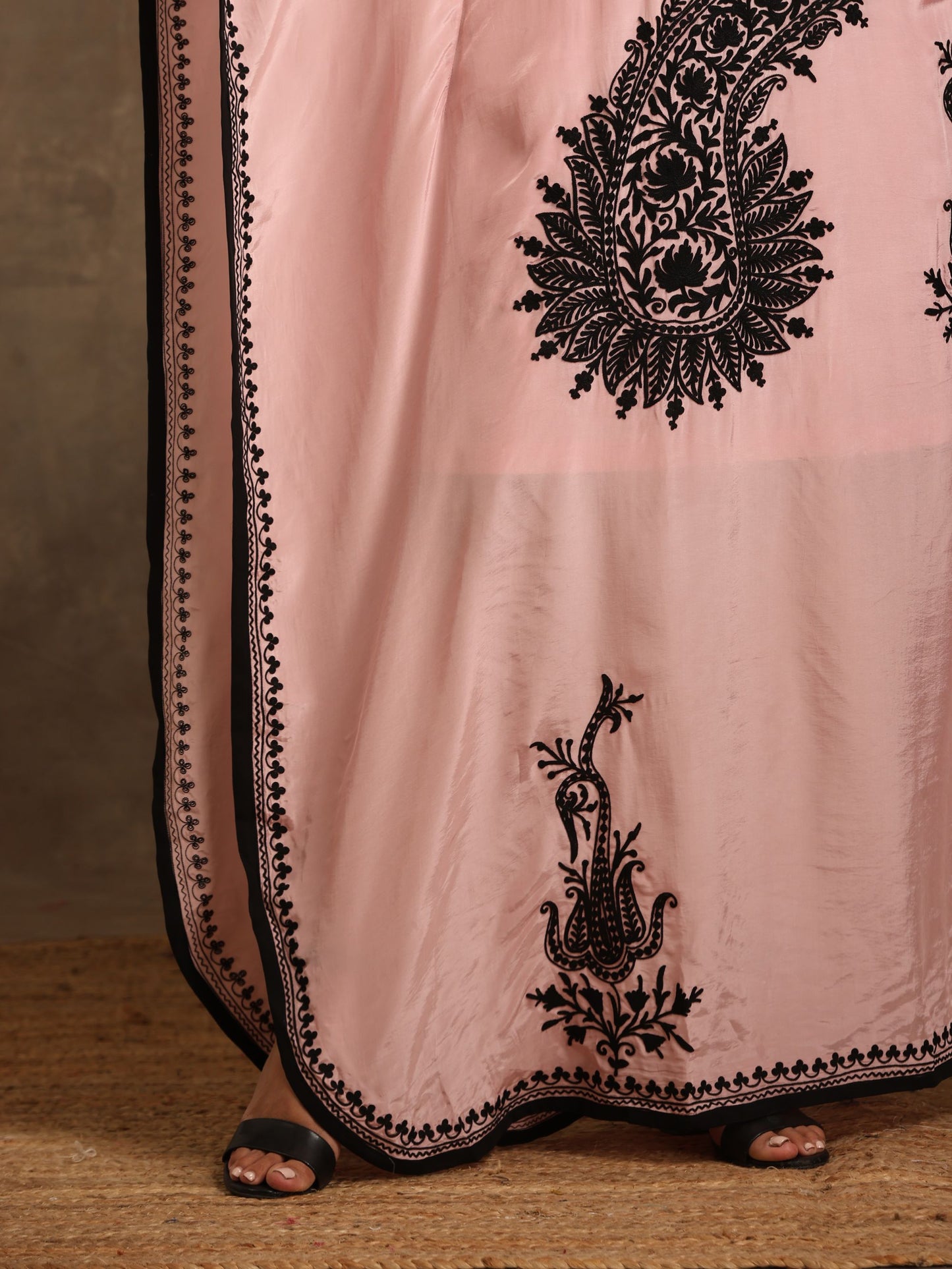 Aghaaz Dust Pink Kaftan