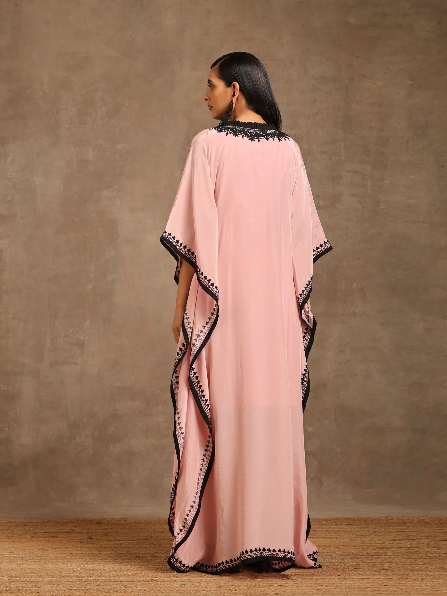 Aghaaz Dust Pink Kaftan
