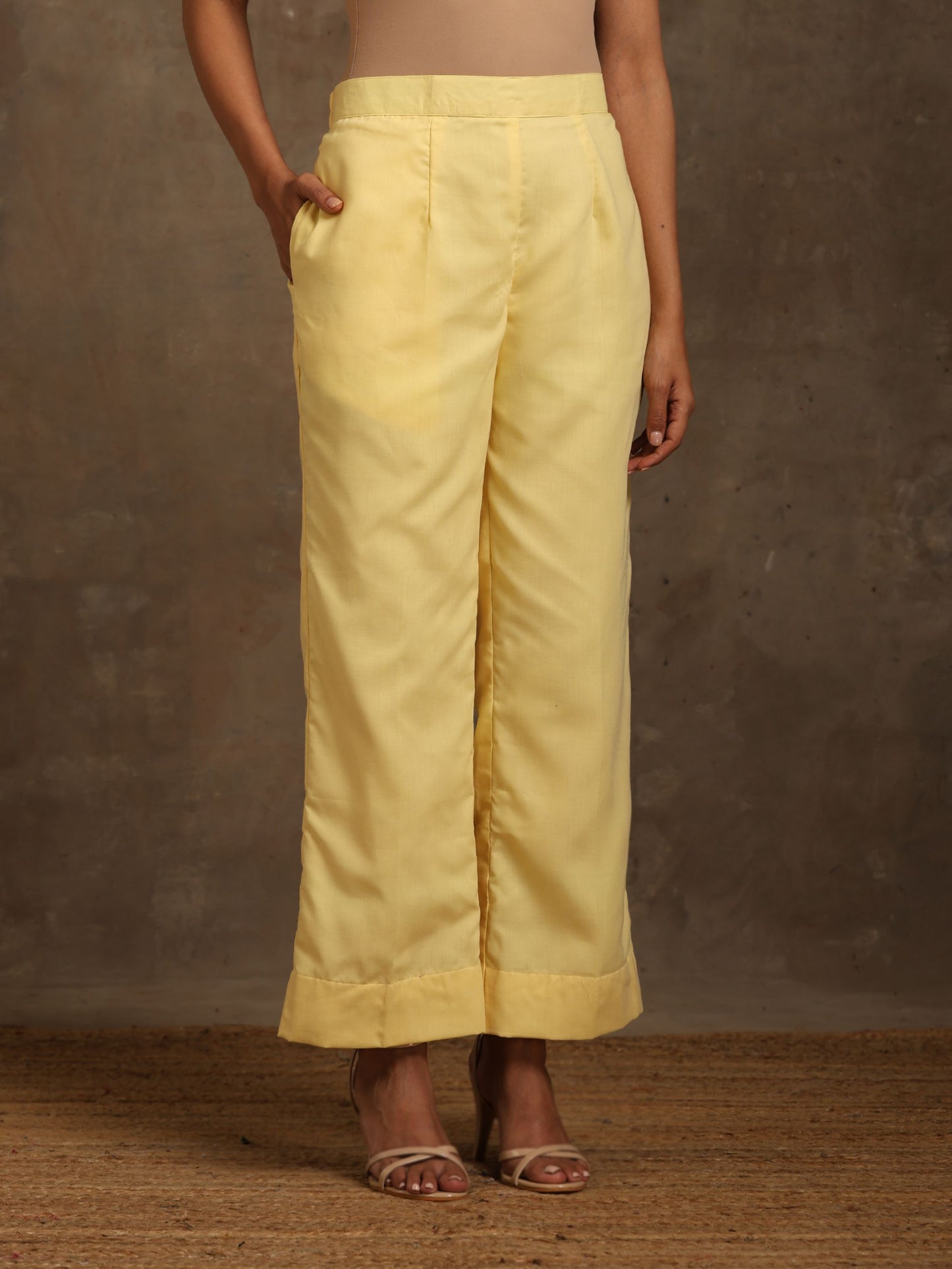 Aghaaz Olive & Lemon Pheran Set