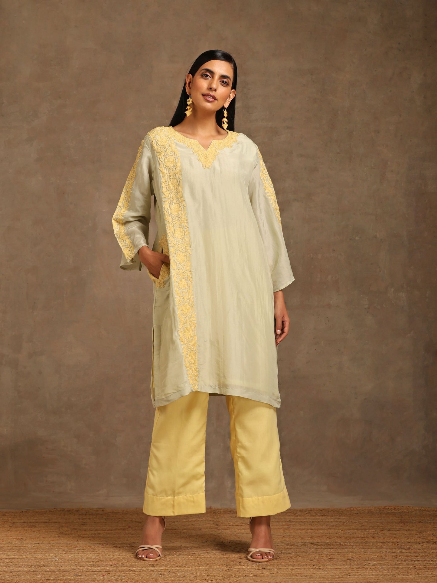 Aghaaz Olive & Lemon Pheran Set
