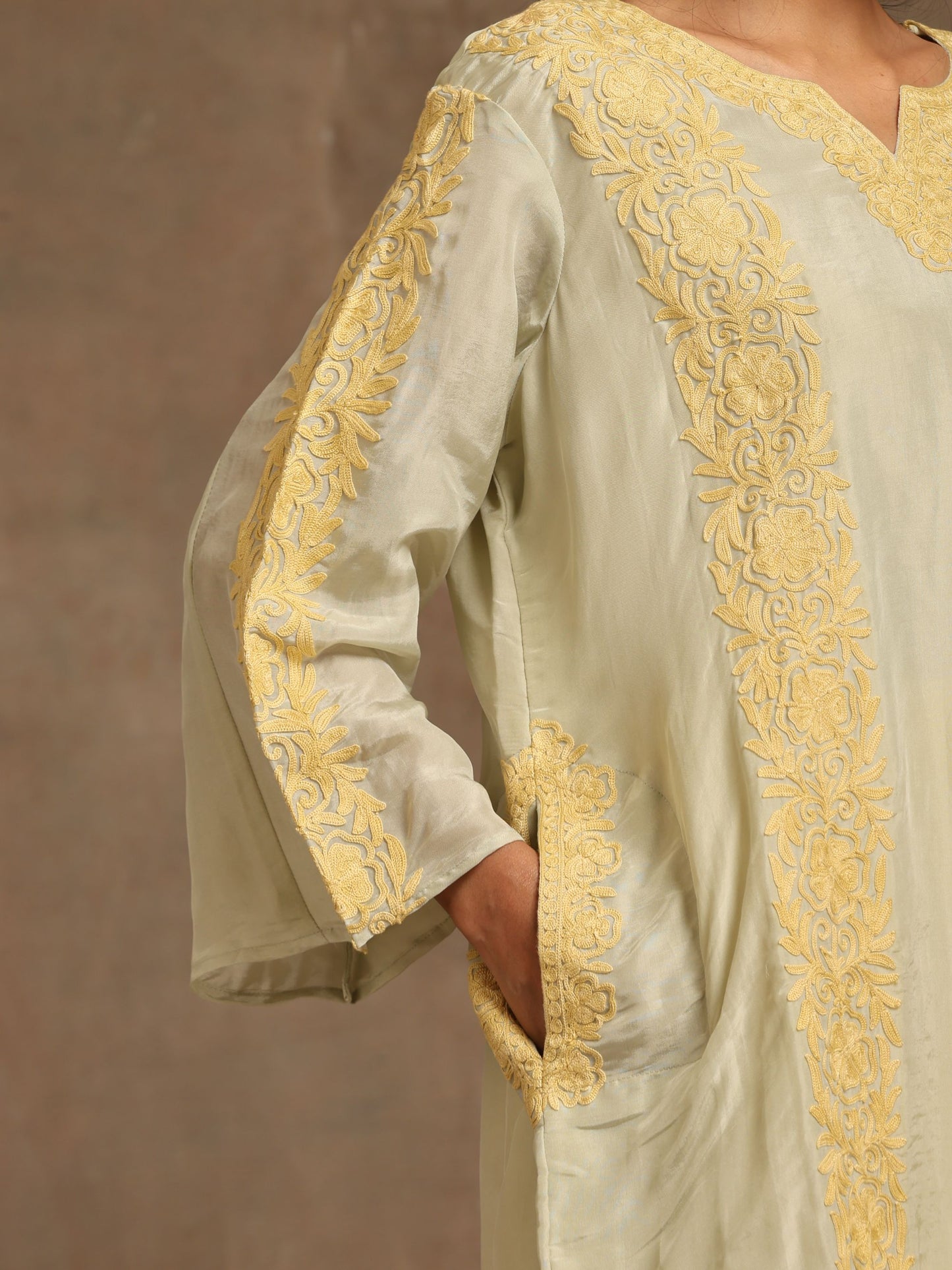 Aghaaz Olive & Lemon Pheran Set