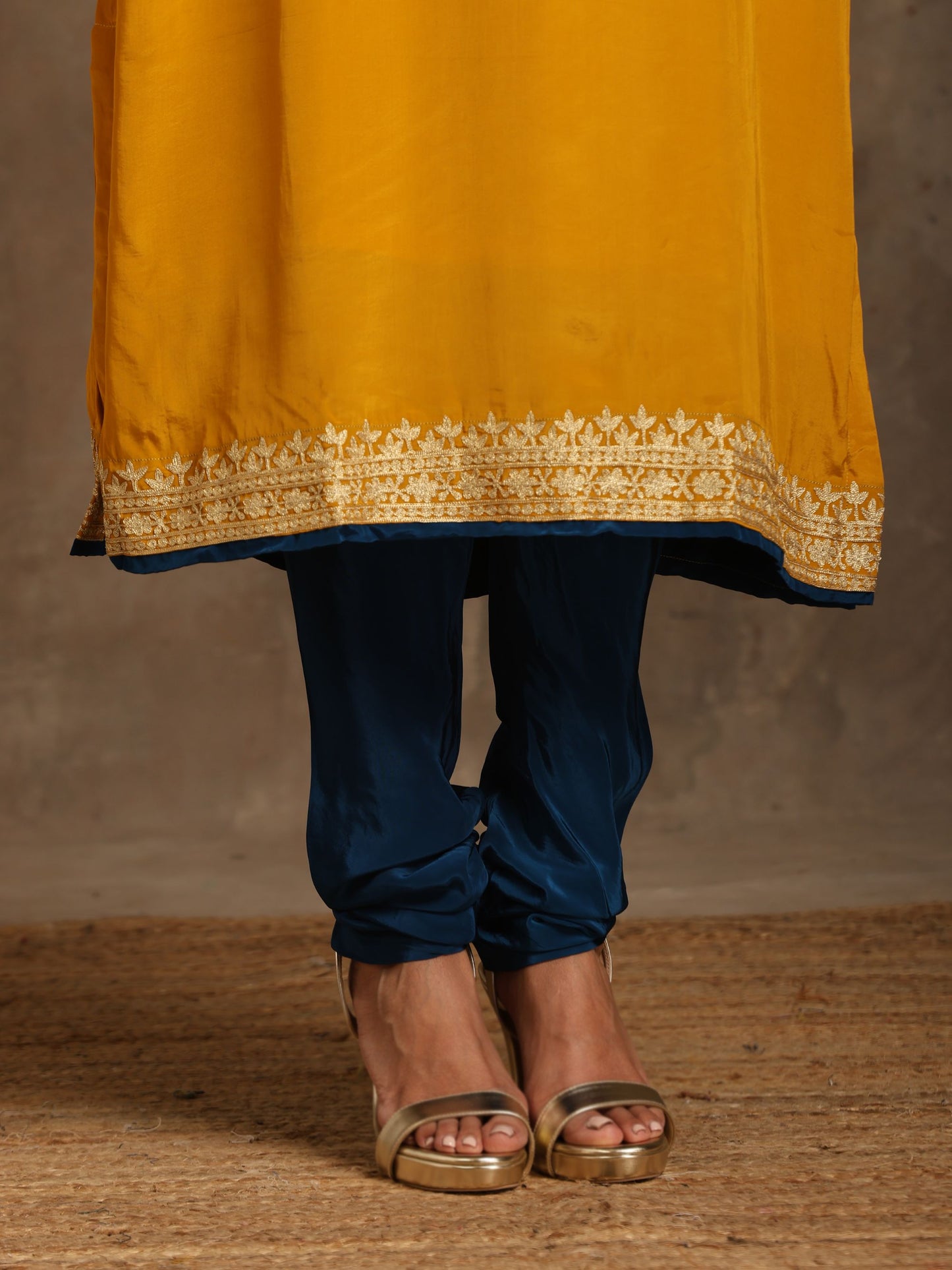 Aghaaz Mustard & Blue Pheran Set