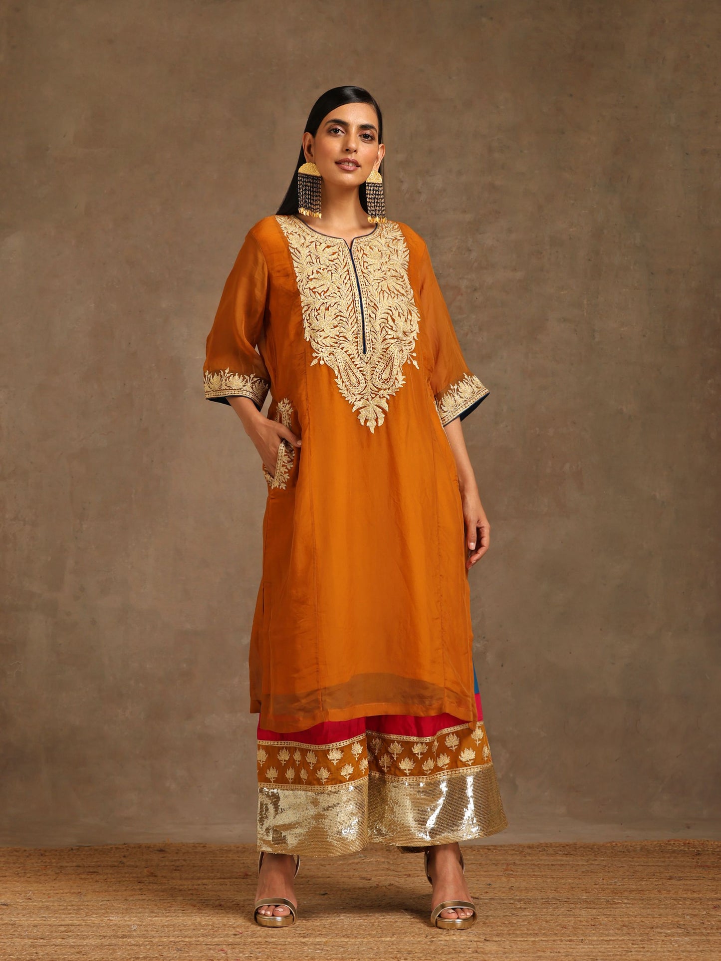 Aghaaz Organza Pheran Set