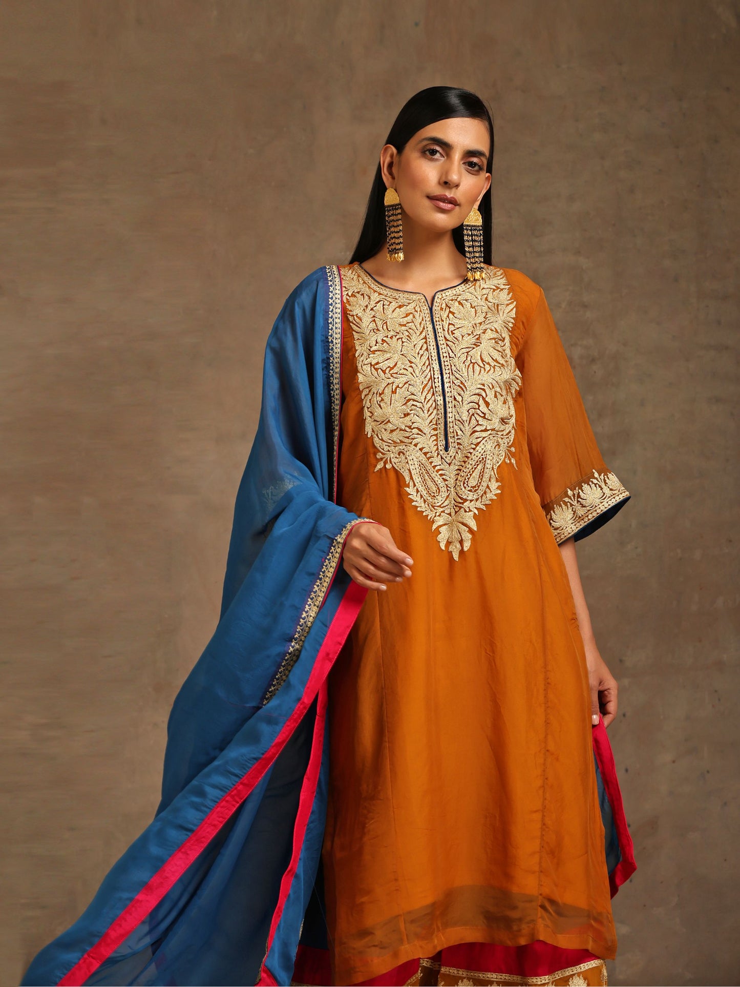 Aghaaz Organza Pheran Set