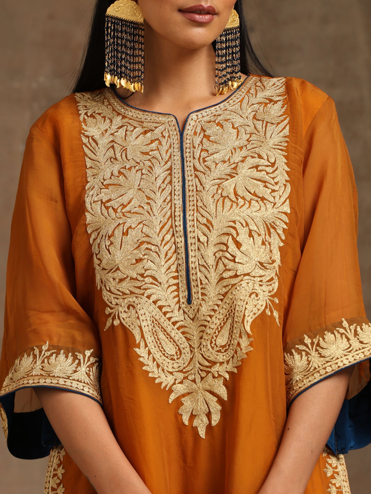 Aghaaz Organza Pheran Set