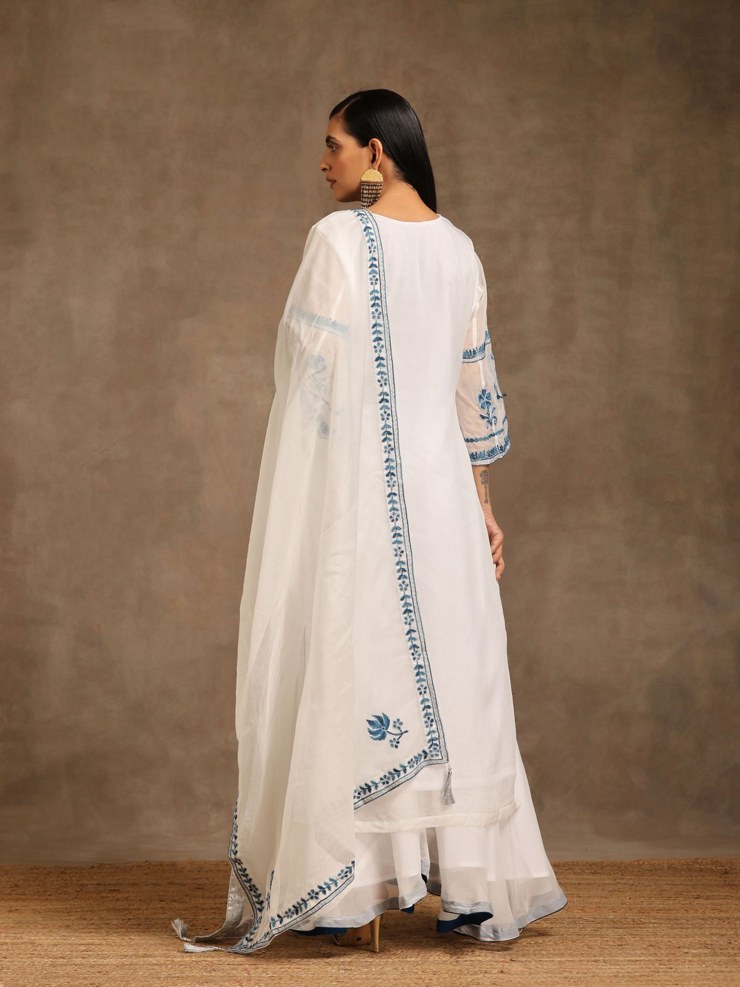 Aghaaz White Organza Suit Set