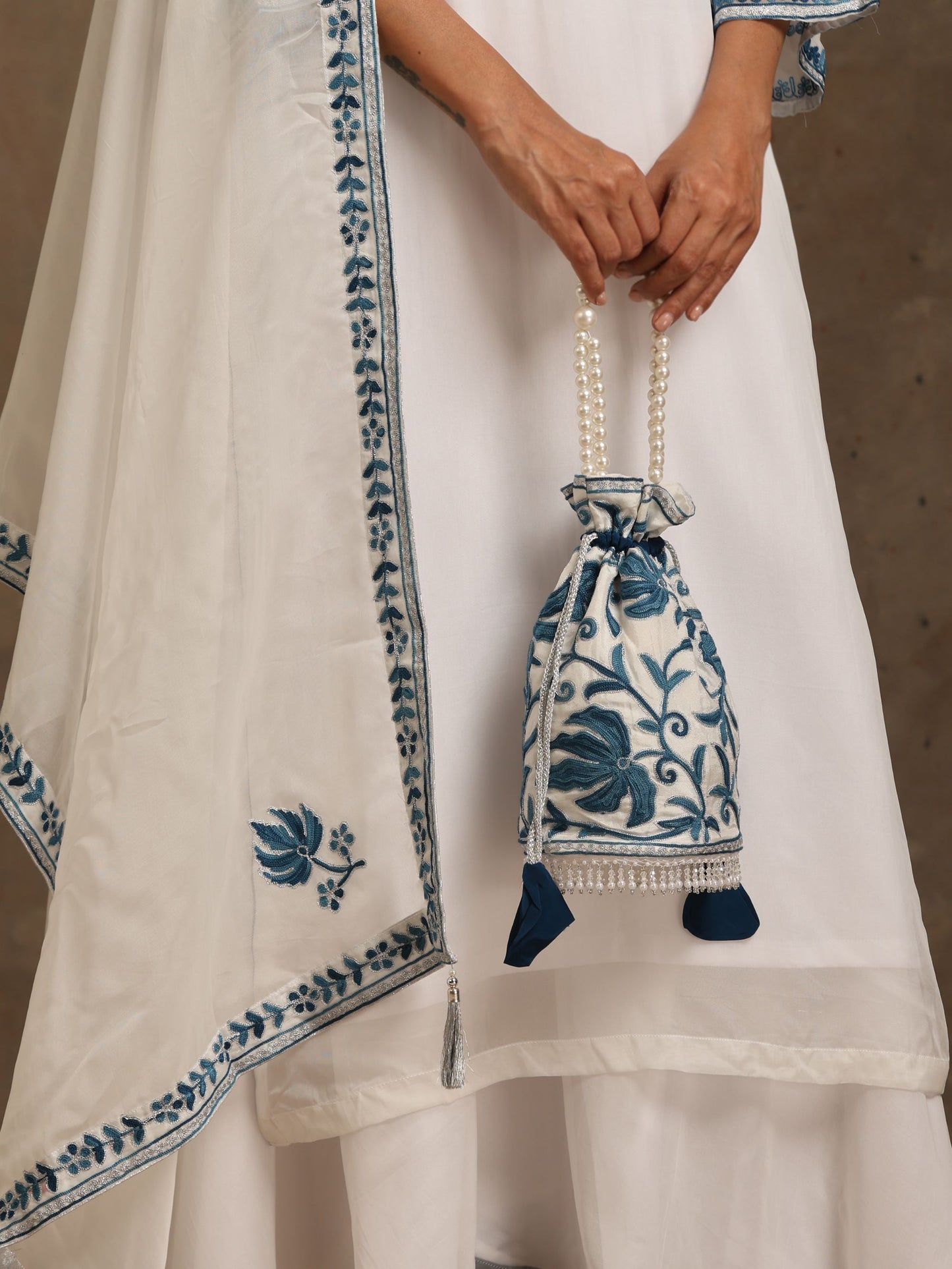 Aghaaz White Organza Suit Set