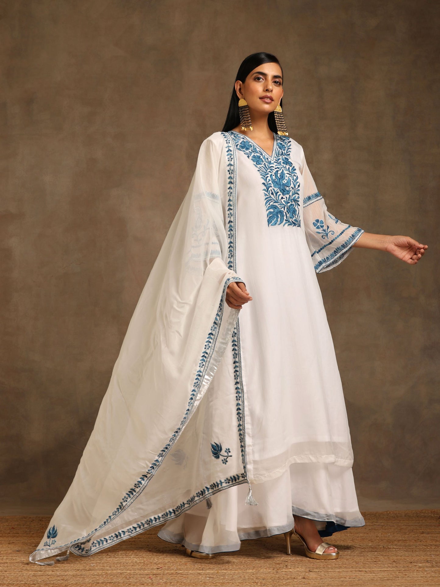Aghaaz White Organza Suit Set