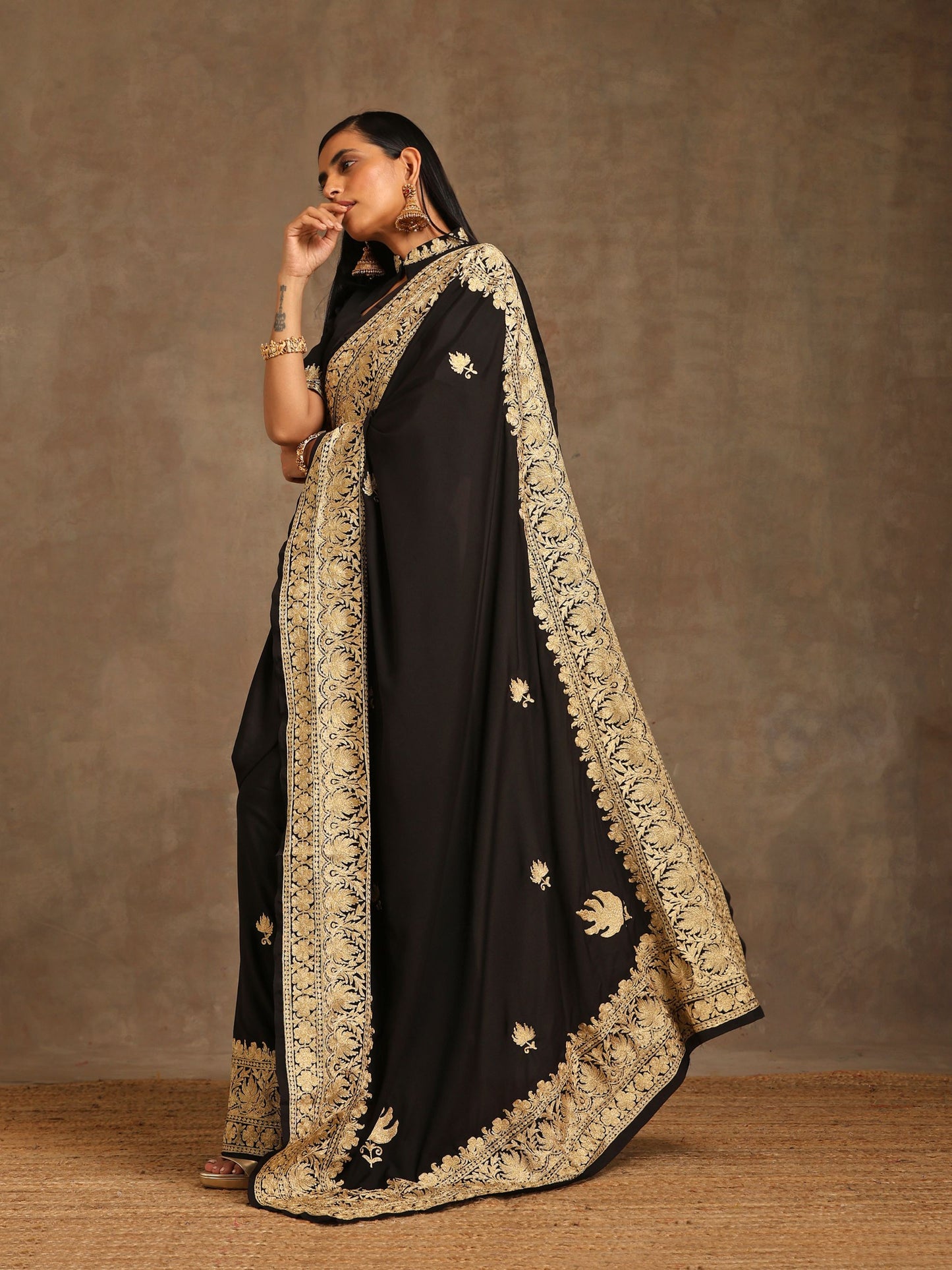 Aghaaz Black Crepe Saree