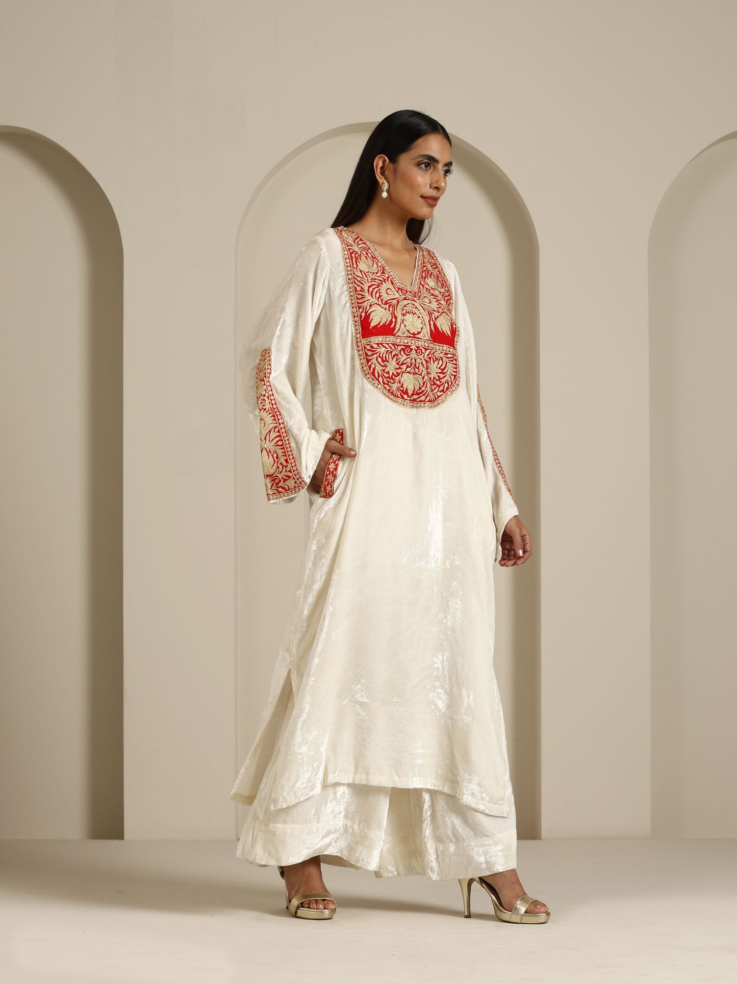 Sheen Off-White Pheran Set