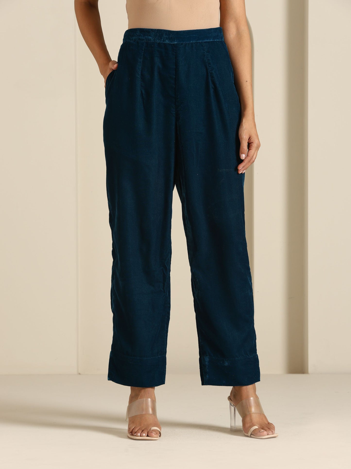 Sheen Drop Design Suit Set