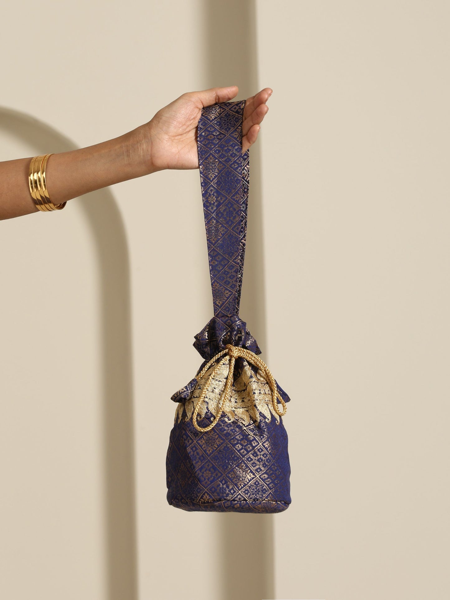 Gul Brocade Potli