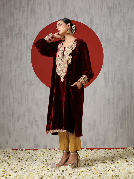 Makhmal Maroon Velvet Pheran Set