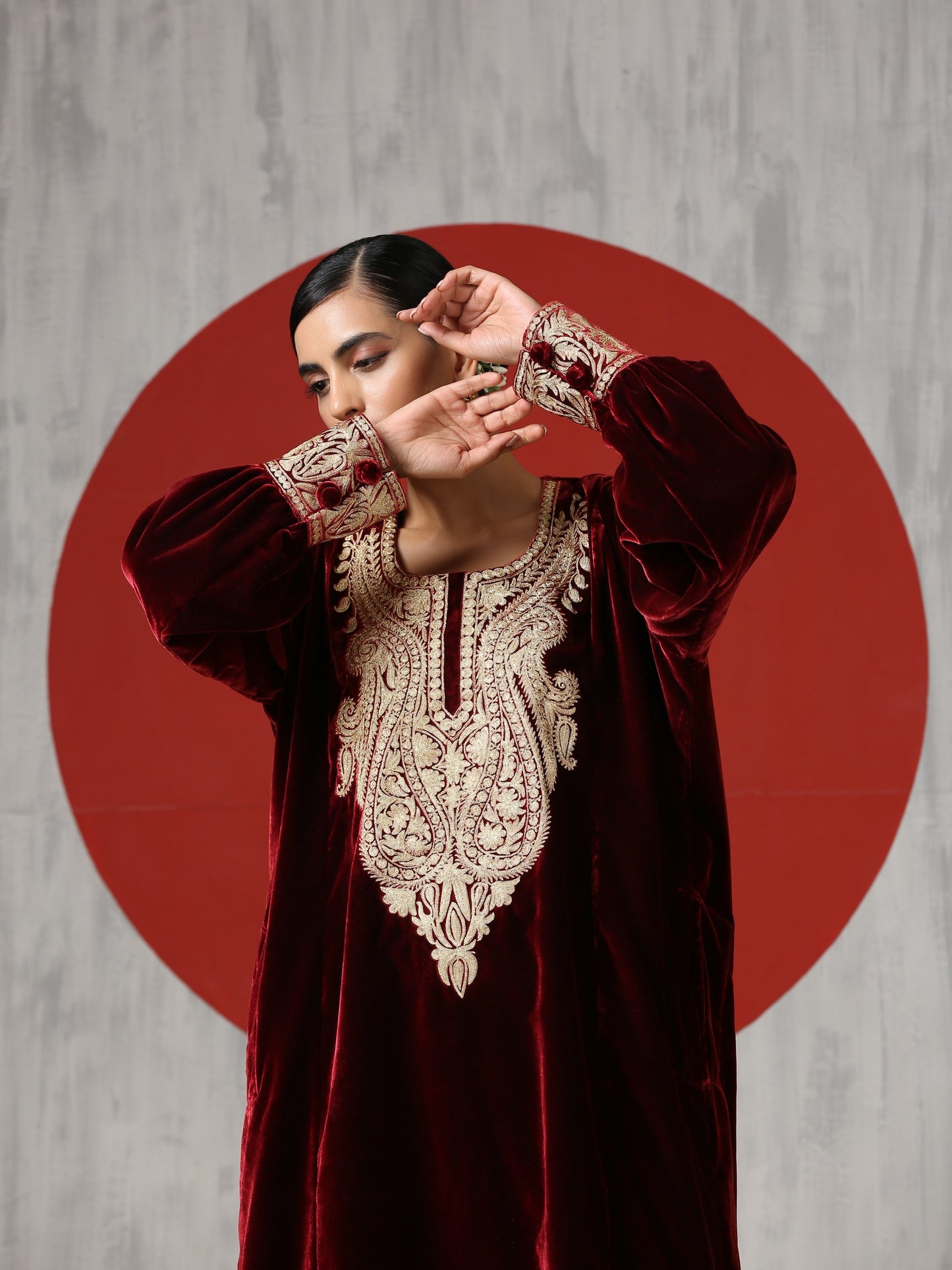 Makhmal Maroon Velvet Pheran Set