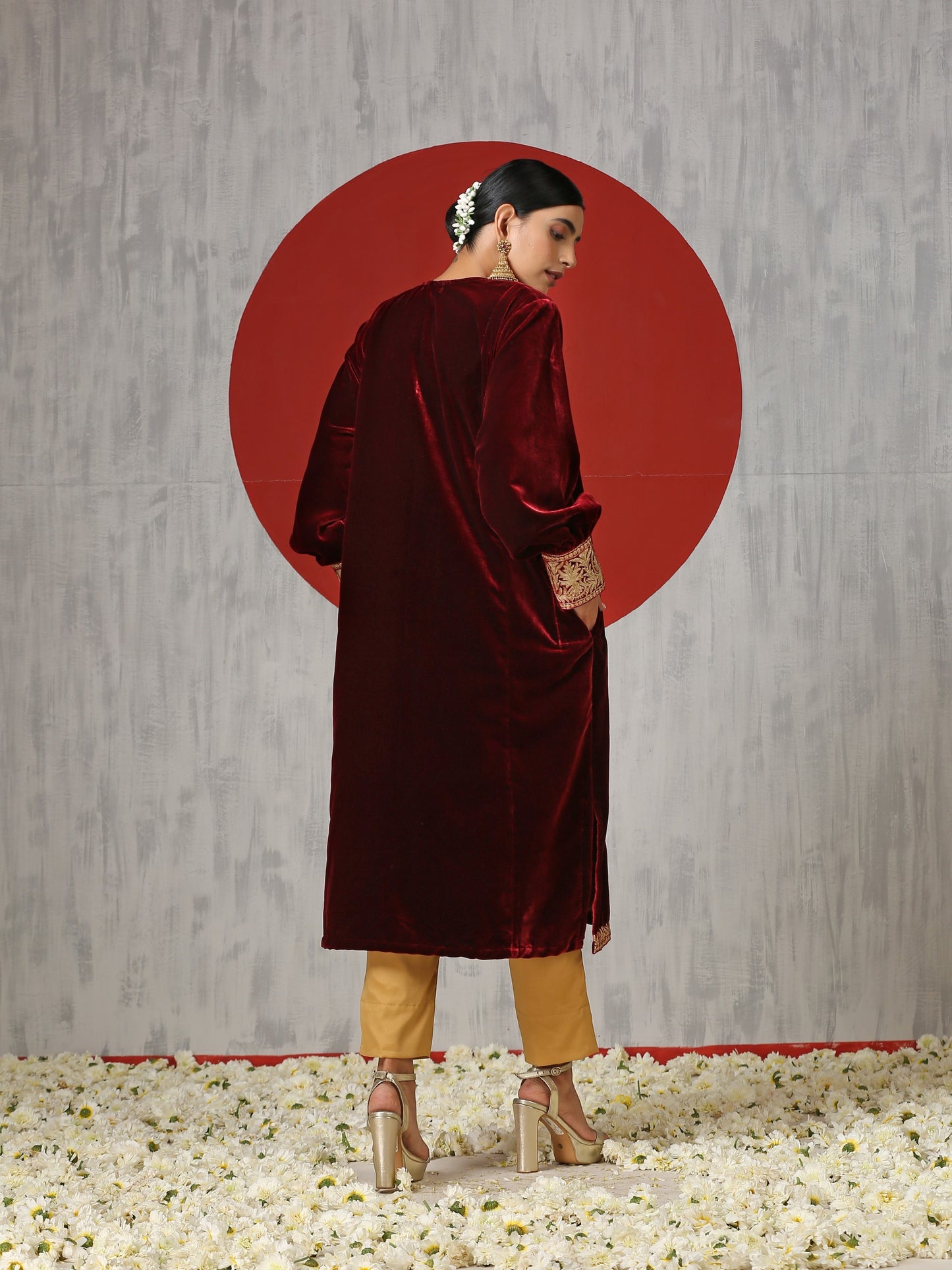 Makhmal Maroon Velvet Pheran Set