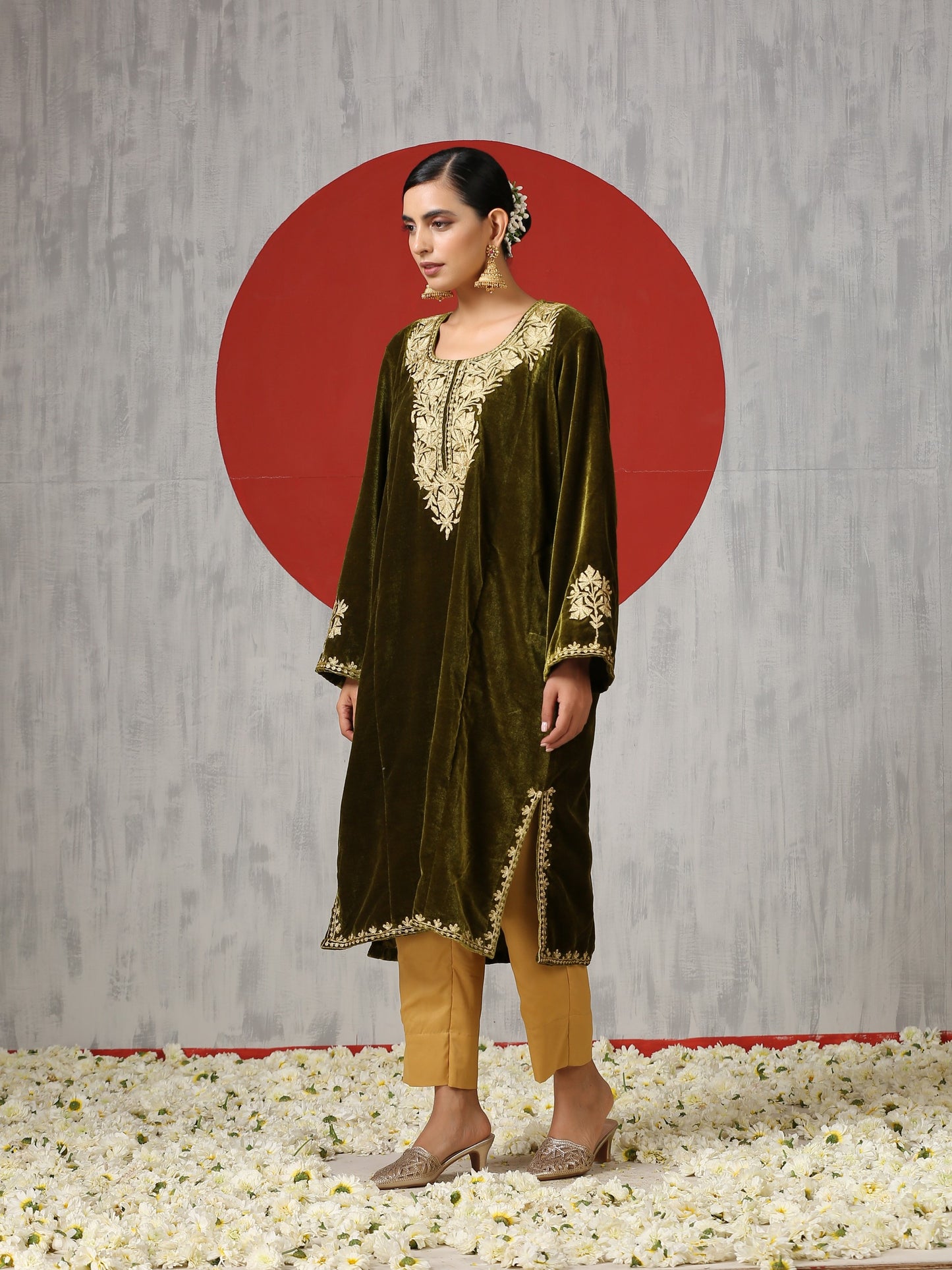 Makhmal Green Tilla Pheran Set