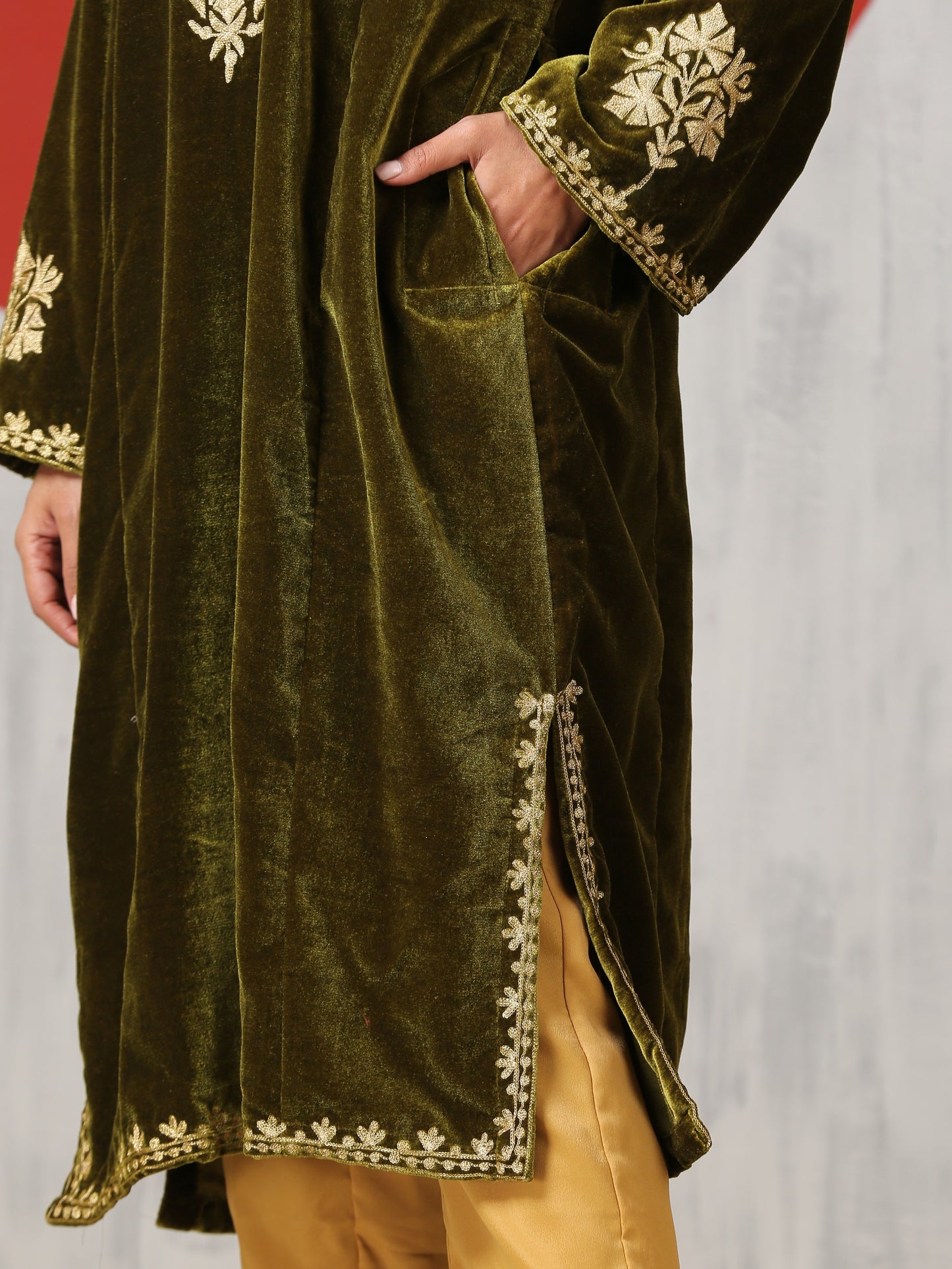 Makhmal Green Tilla Pheran Set