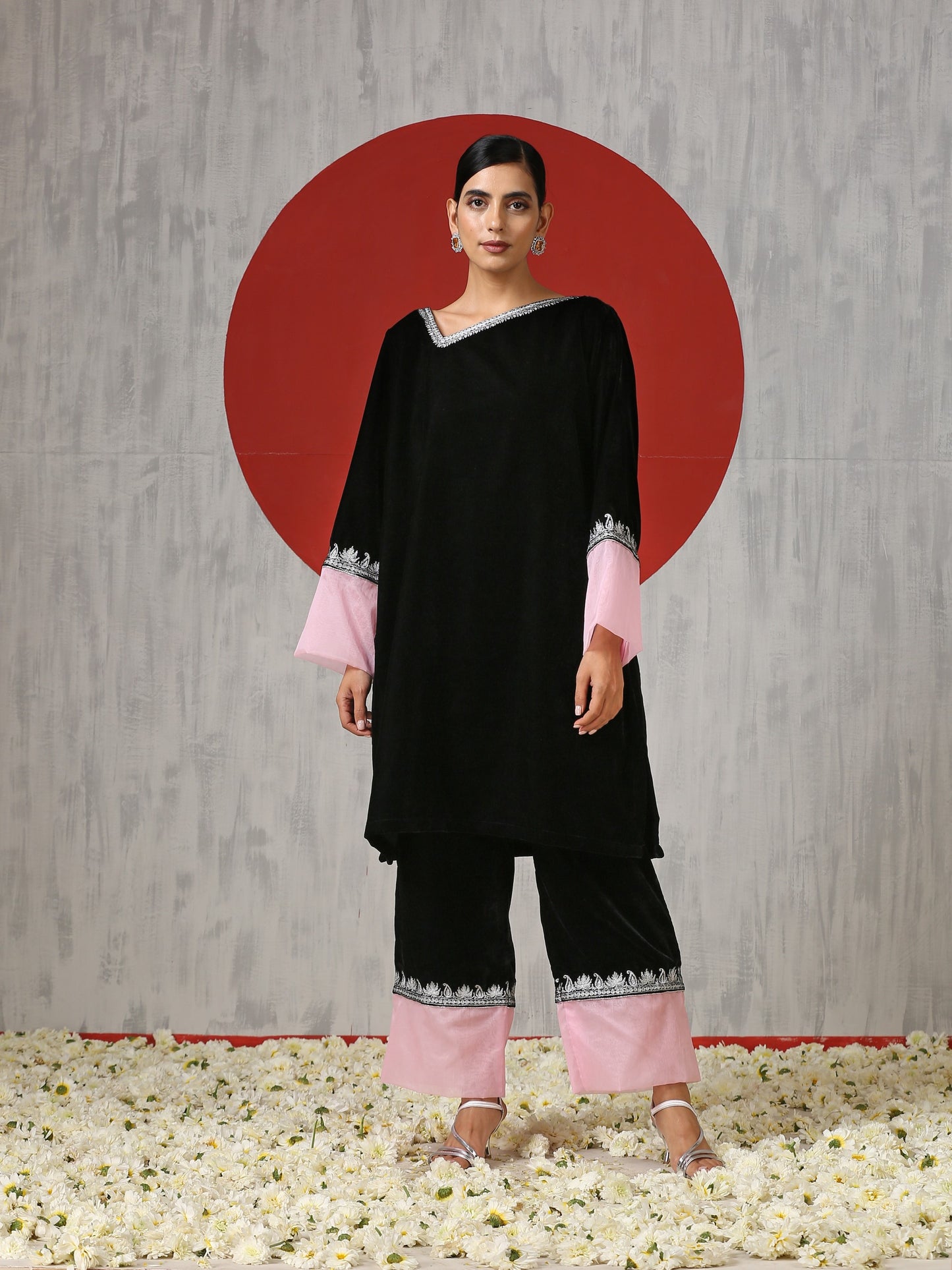 Makhmal Velvet Black & Pink Co-ord Set