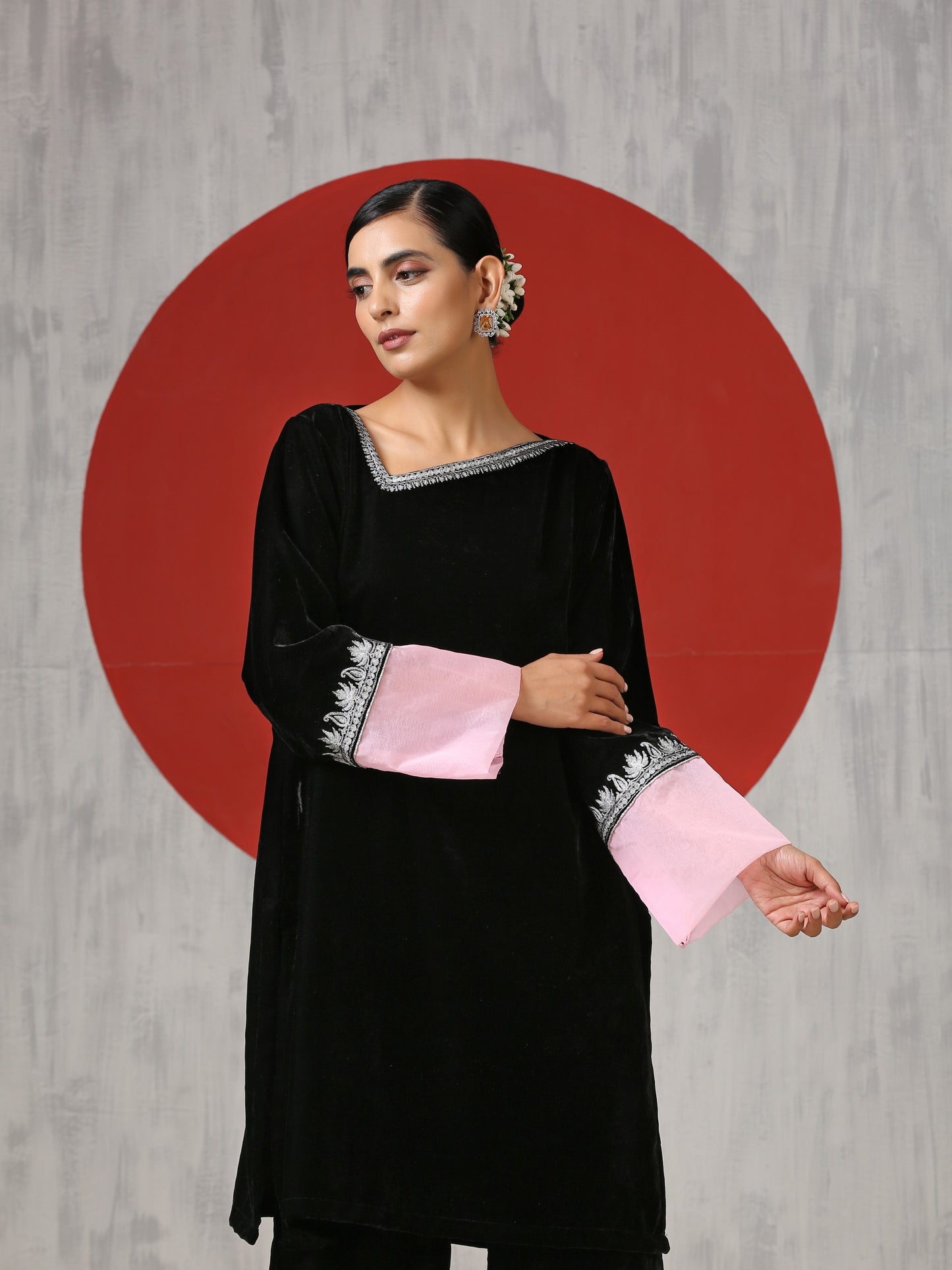 Makhmal Velvet Black & Pink Co-ord Set