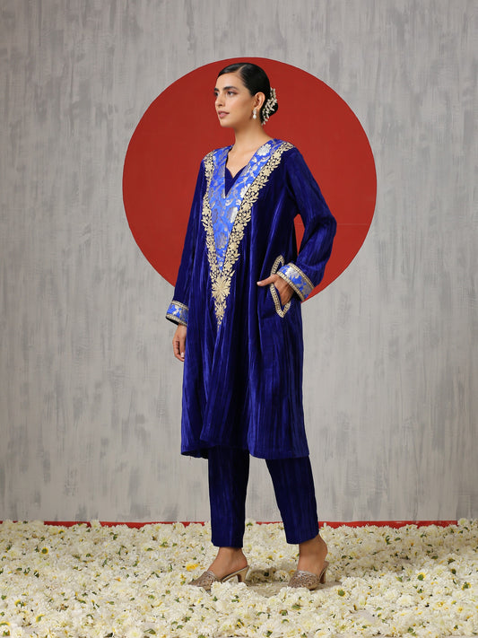 Makhmal Royal Blue Velvet Pheran Set