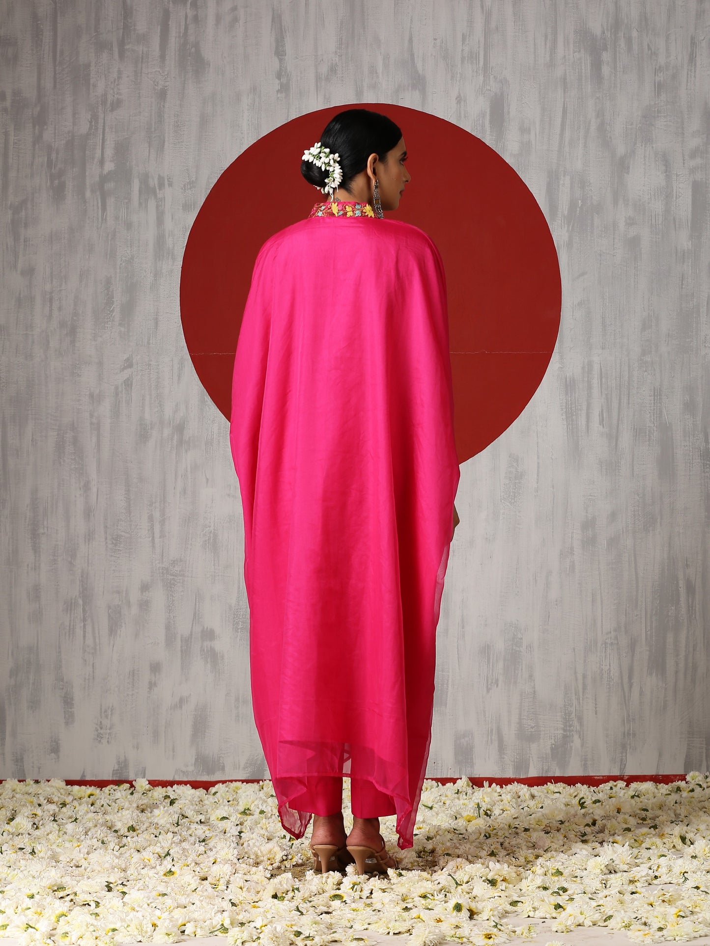 Jashn Hot Pink Abaya