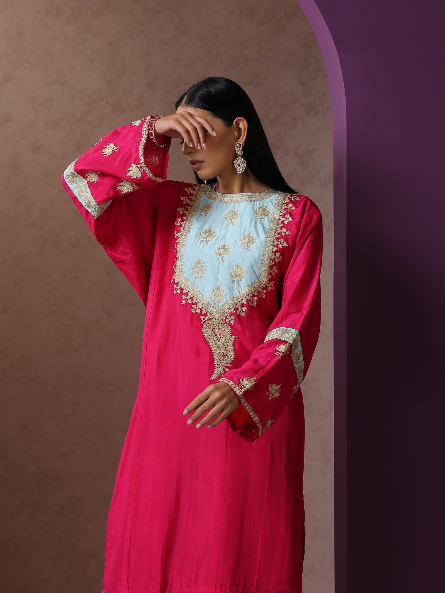 Jashn Pink & Blue Pheran Set