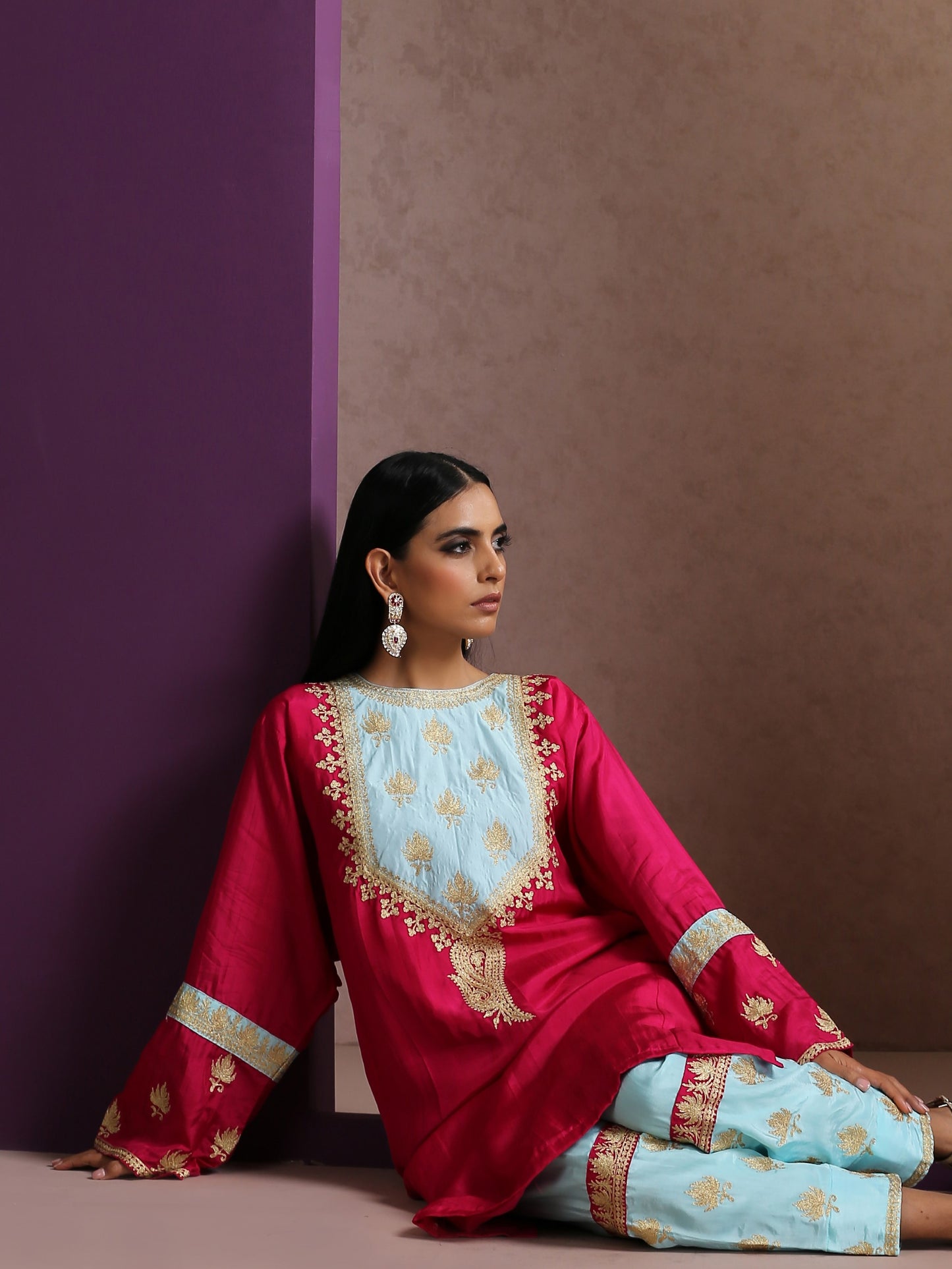 Jashn Pink & Blue Pheran Set