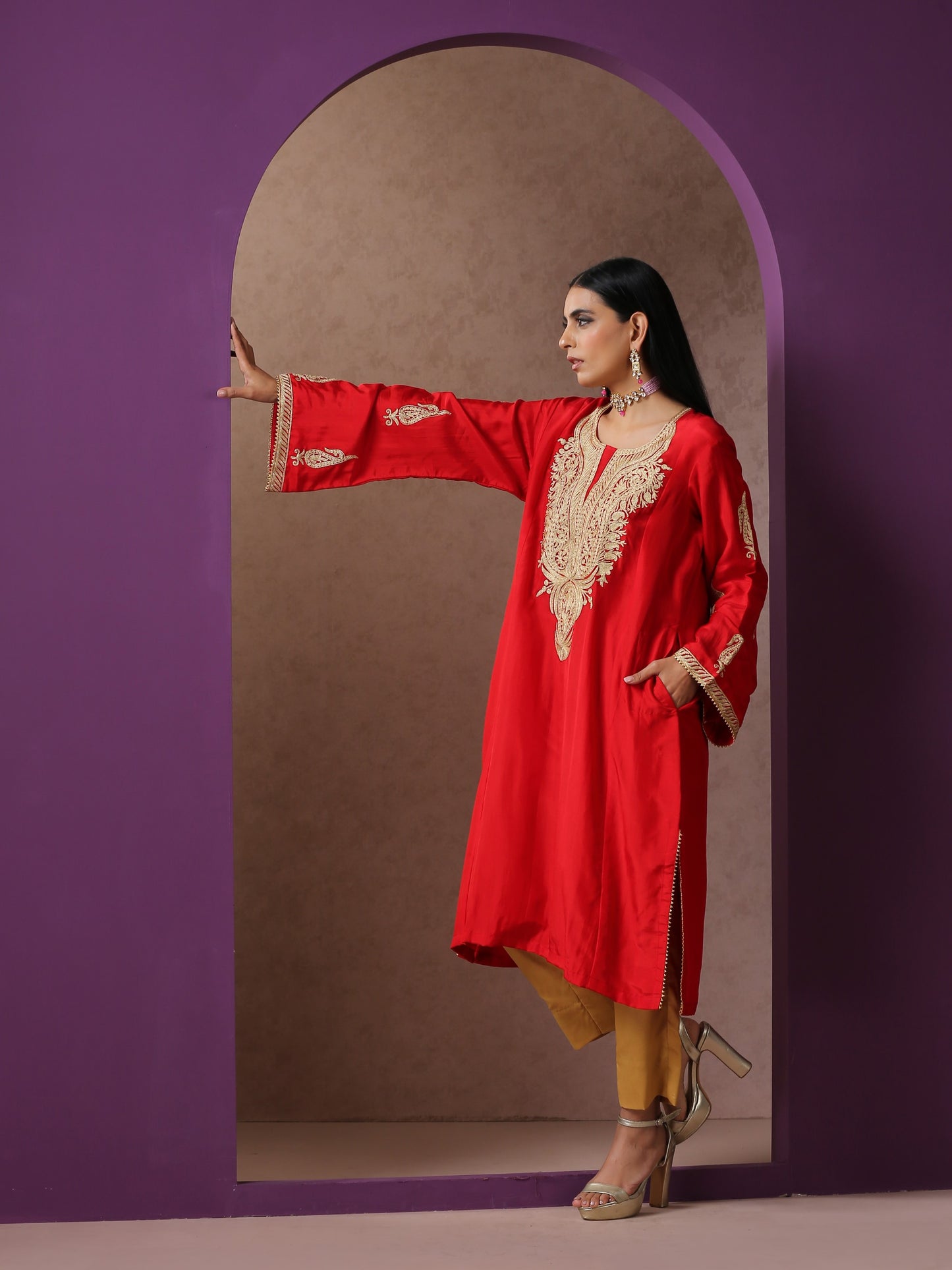 Jashn Silk Red Pheran Set