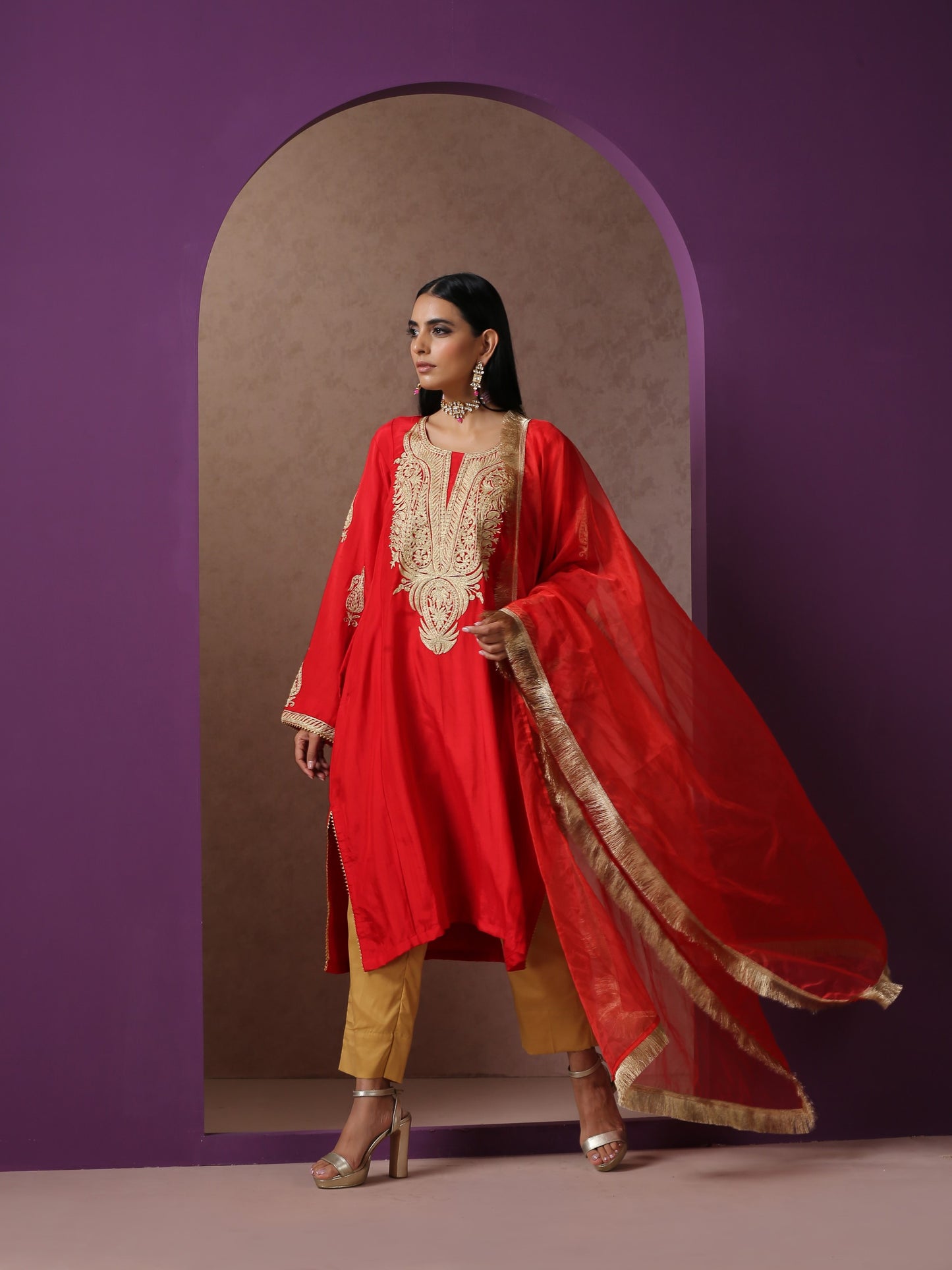 Jashn Silk Red Pheran Set
