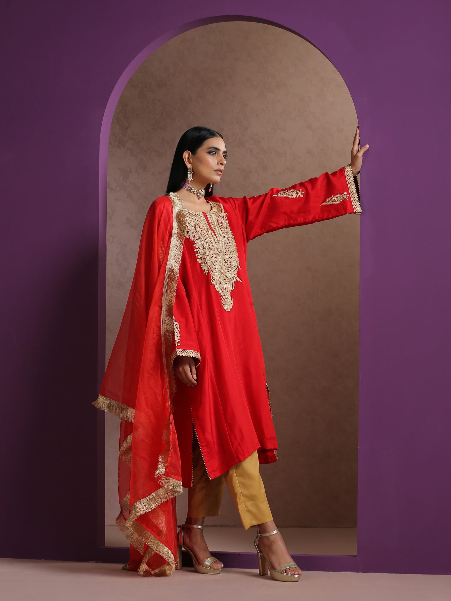 Jashn Silk Red Pheran Set