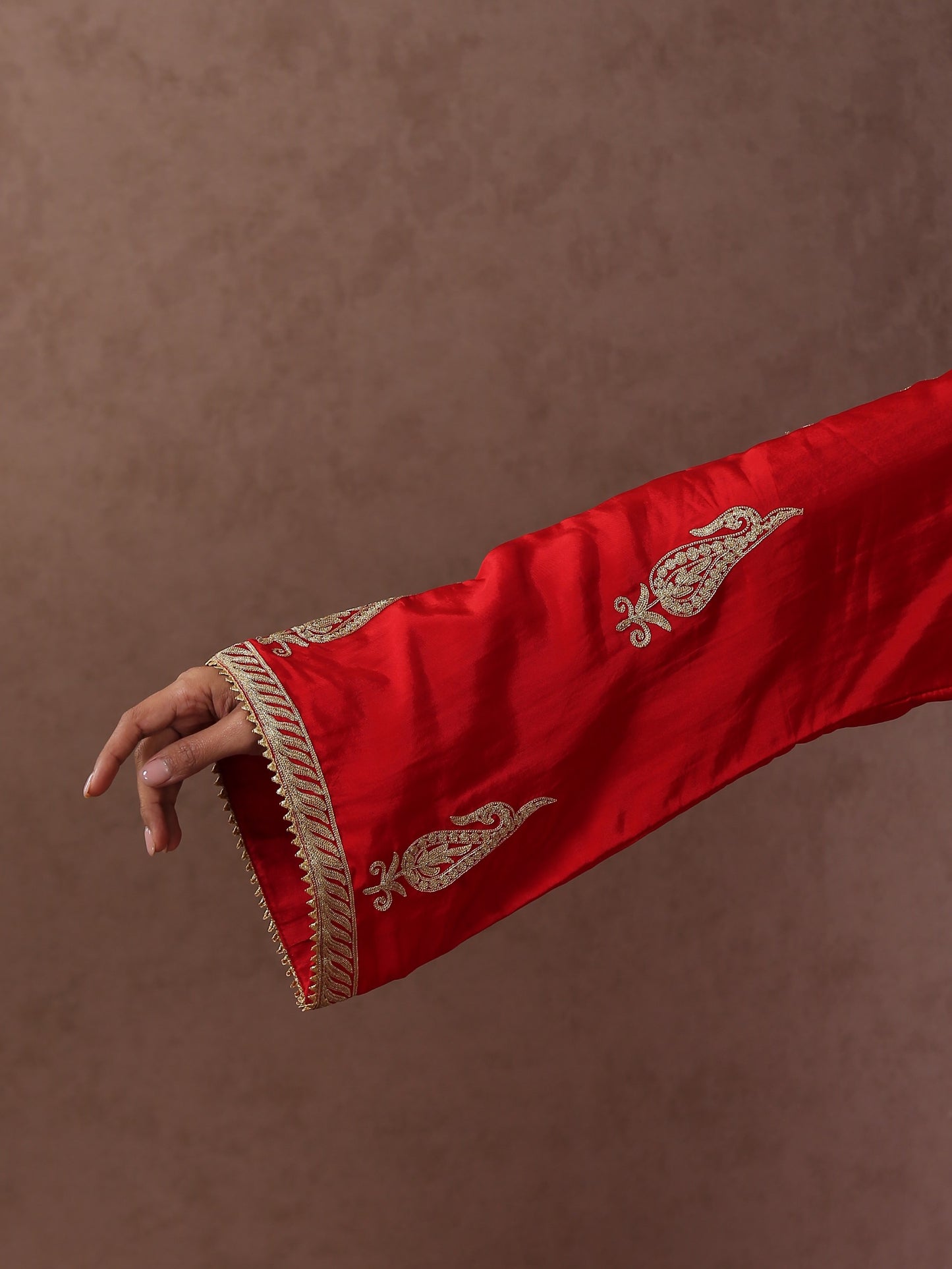 Jashn Silk Red Pheran Set