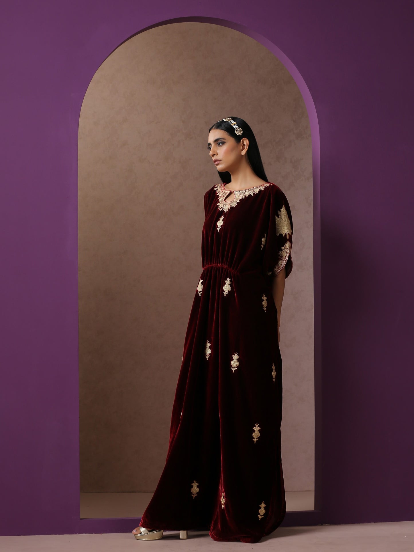 Makhmal Maroon Kaftan