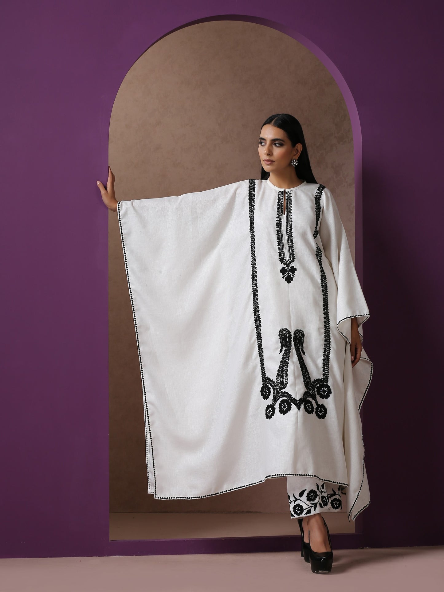 Bahaar Linen Kaftan Set