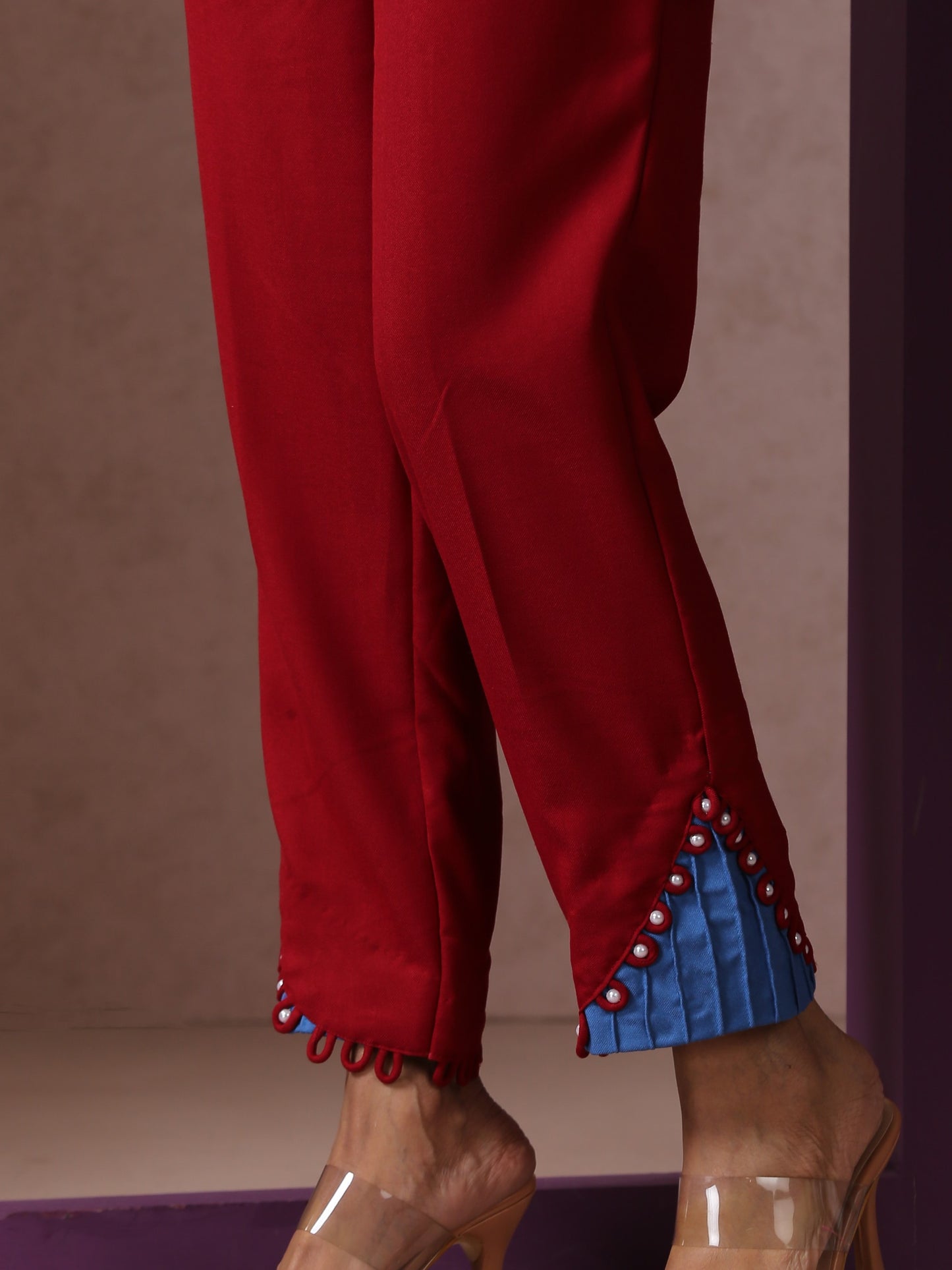 Makhmal English Blue Pheran Set