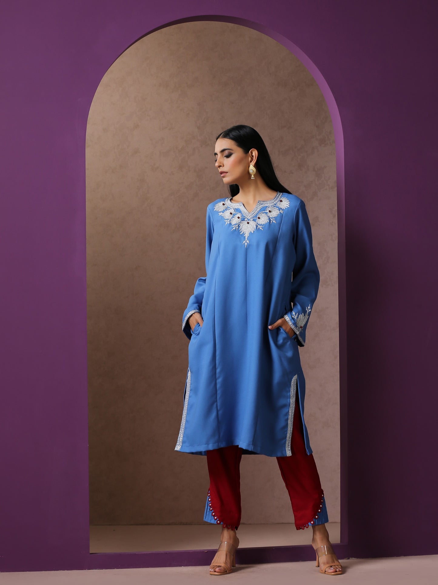 Makhmal English Blue Pheran Set
