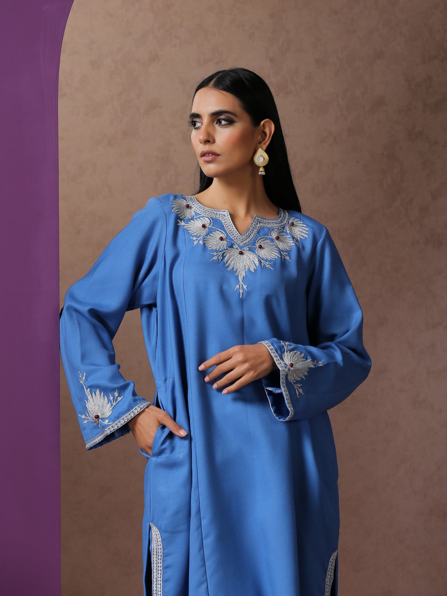 Makhmal English Blue Pheran Set