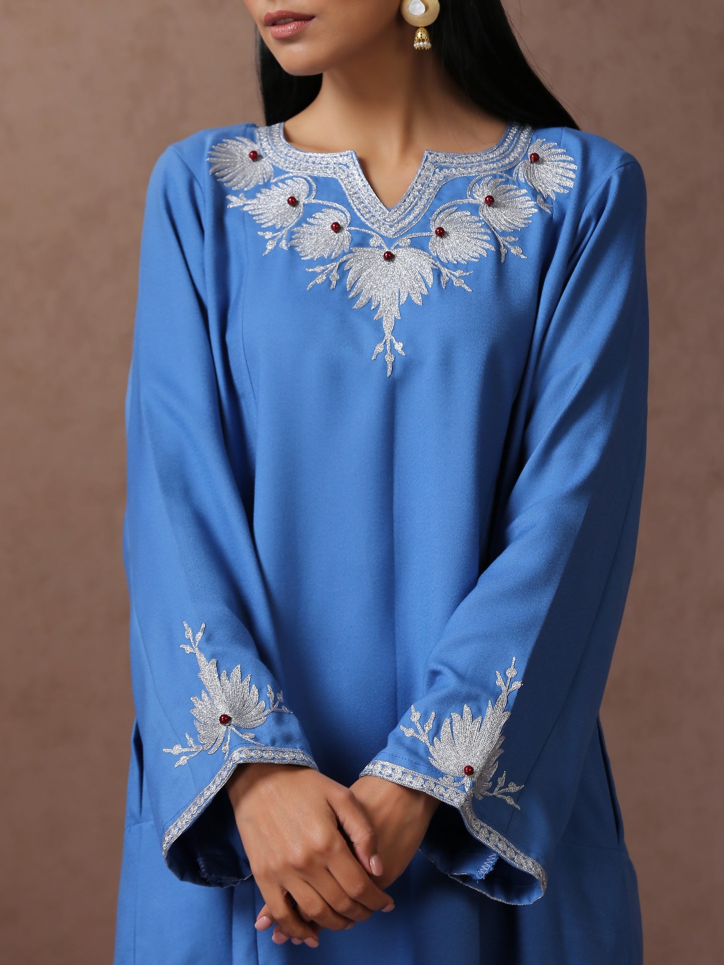 Makhmal English Blue Pheran Set