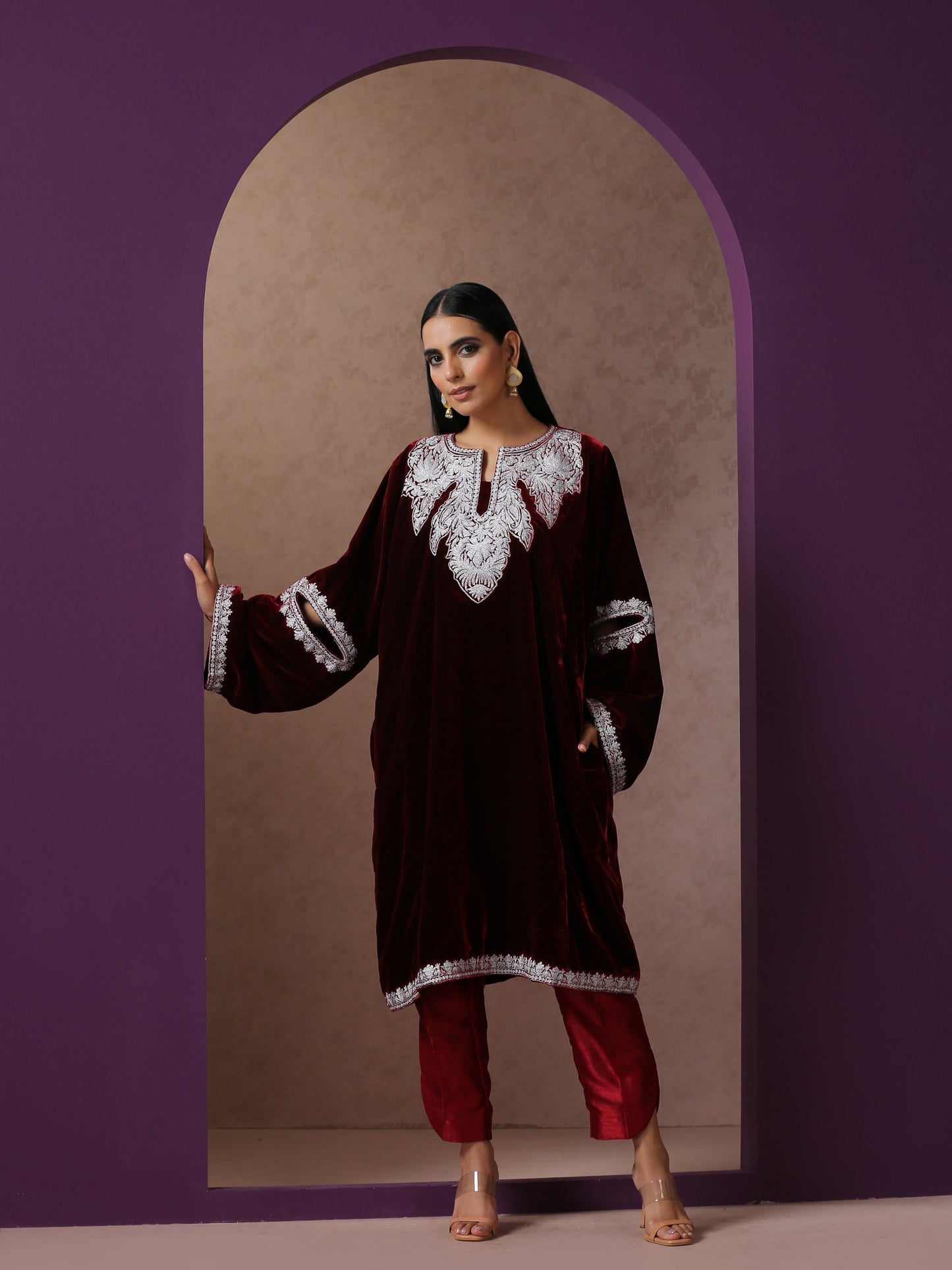 Makhmal Qurab Pheran Set