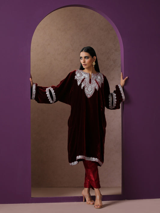 Makhmal Qurab Pheran Set