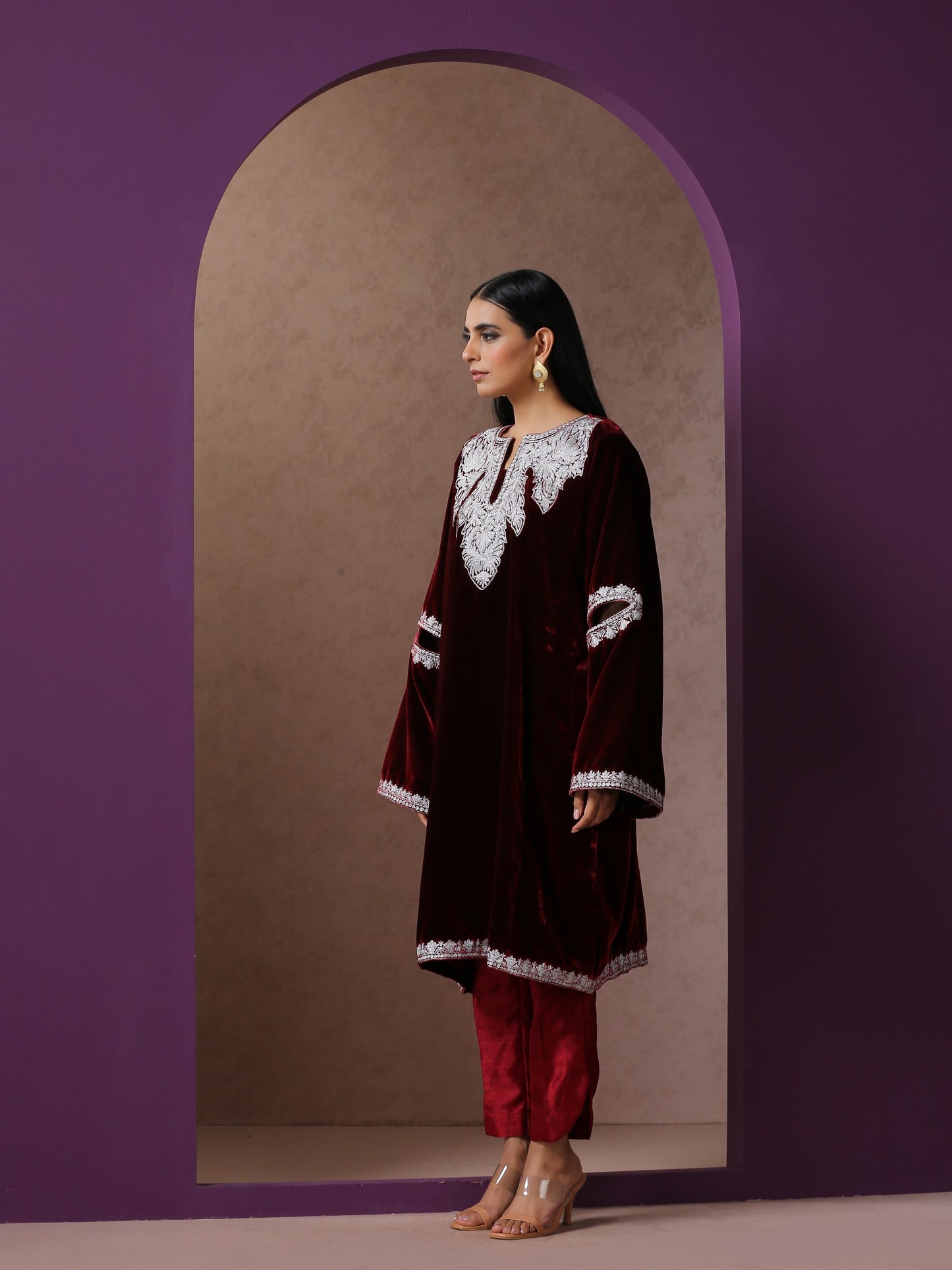 Makhmal Qurab Pheran Set