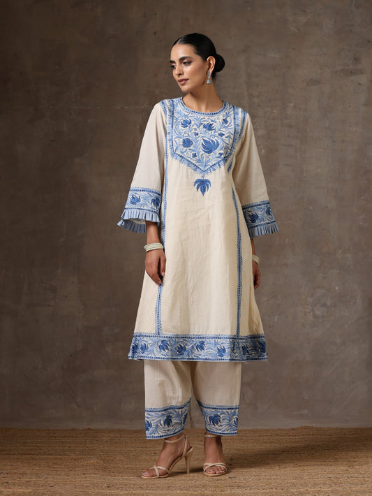 Aghaaz Off-White Pheran Suit