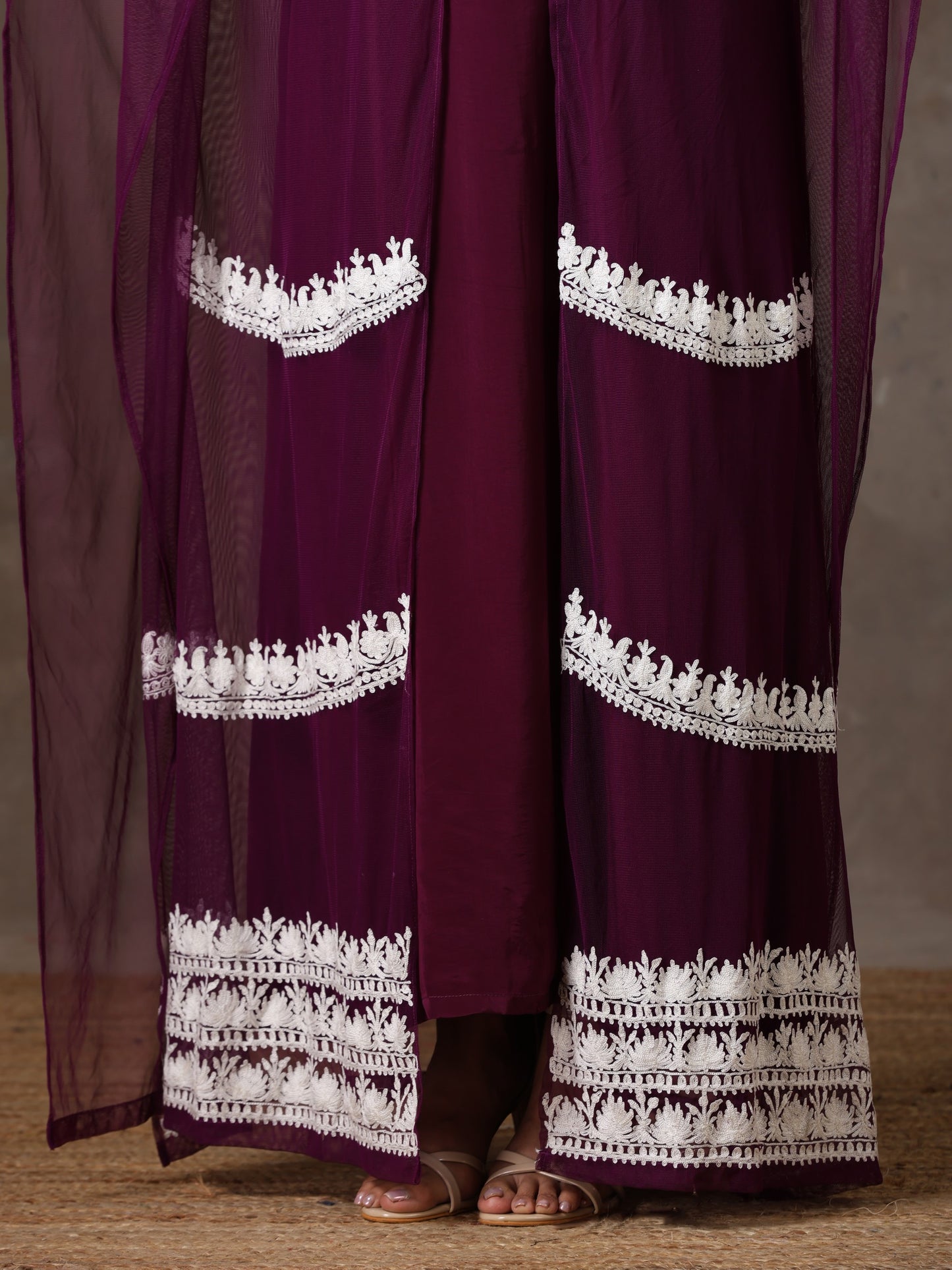 Aghaaz Net Kaftan Set