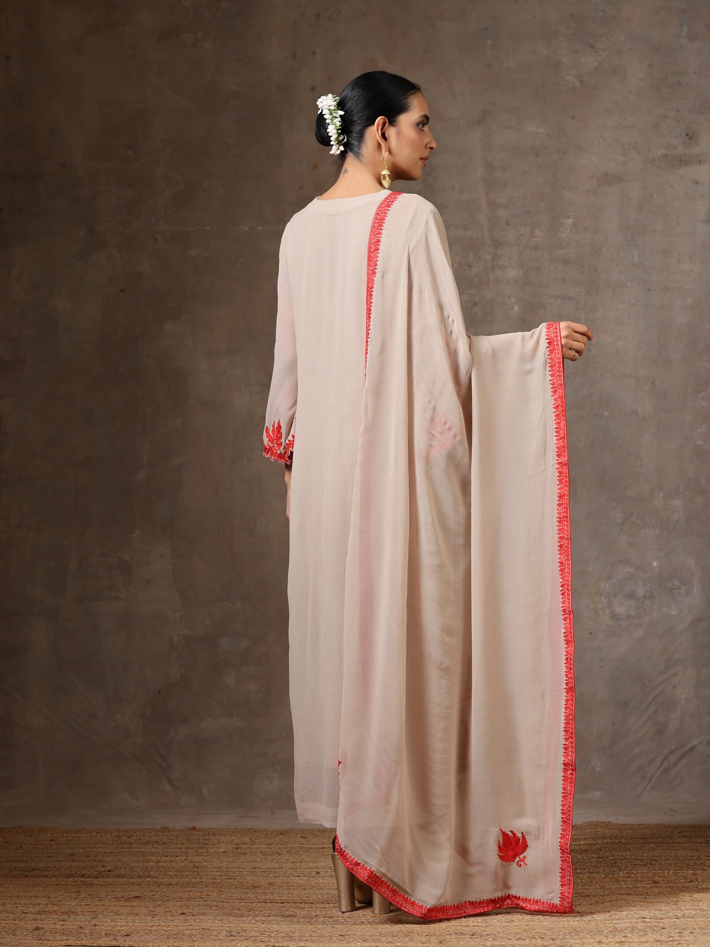 Aghaaz Cut Work Kurta Set