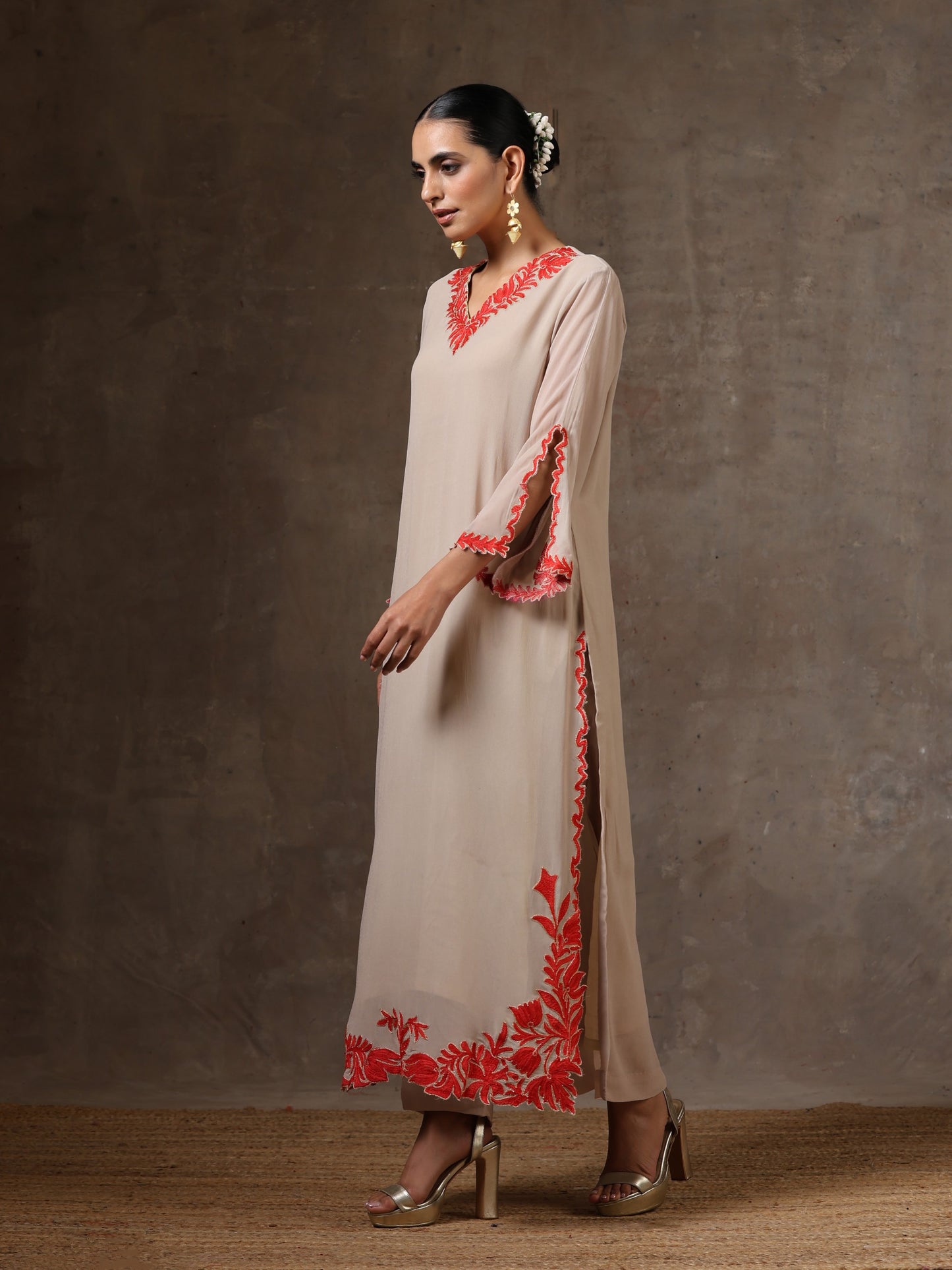 Aghaaz Cut Work Kurta Set