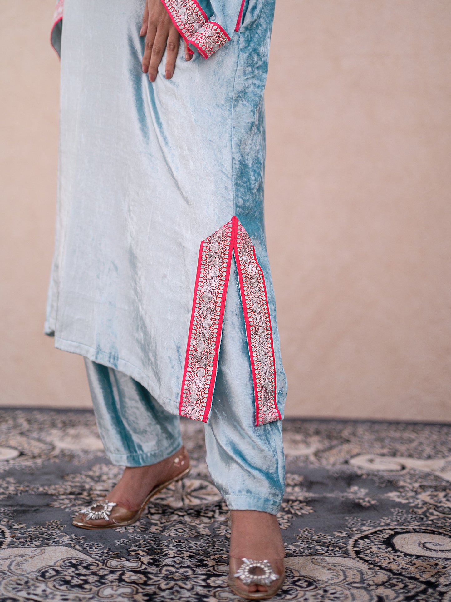 Zoon Sky Blue Pheran Set