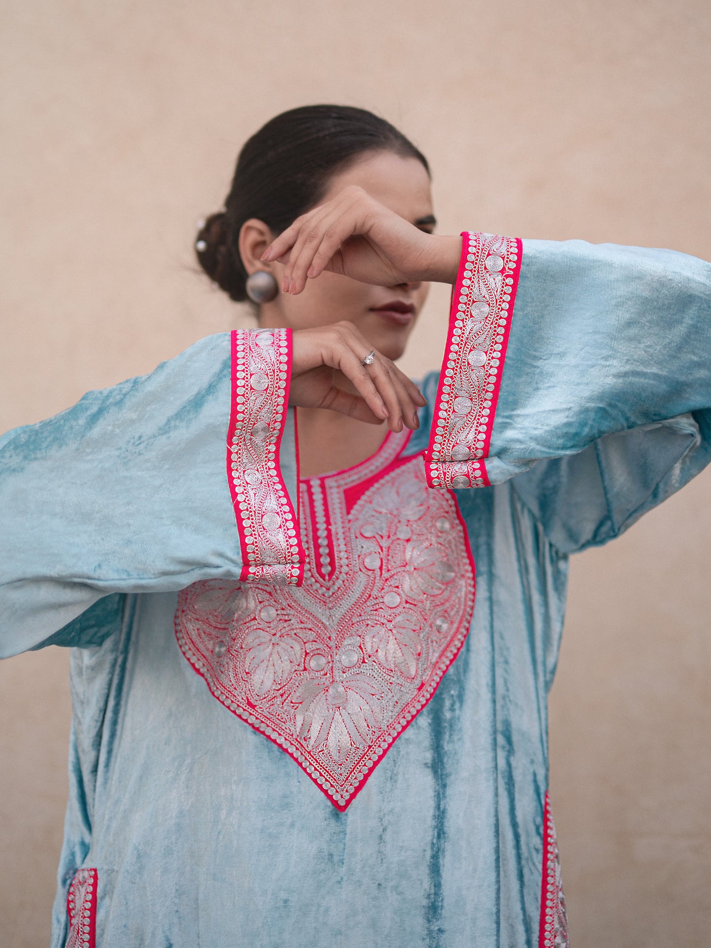 Zoon Sky Blue Pheran Set