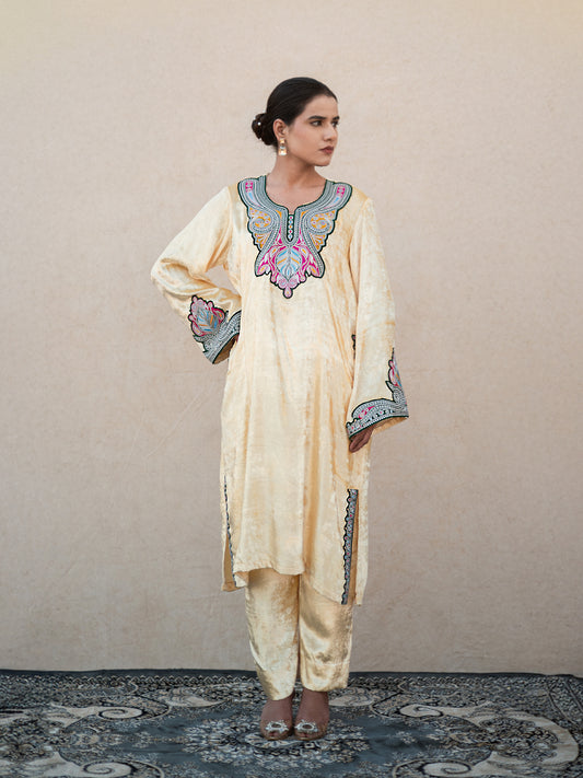 Zoon Light Yellow Pheran Set